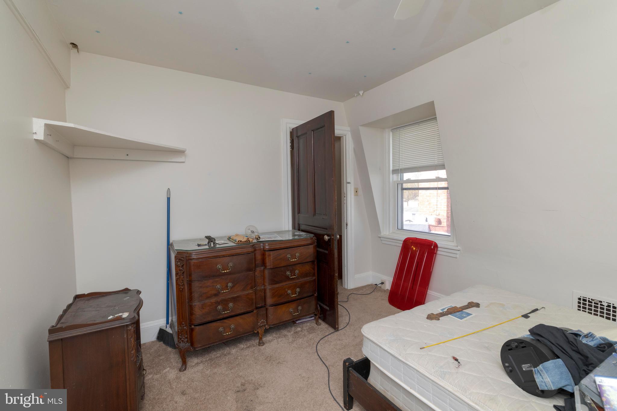 FOX CHASE - Residential