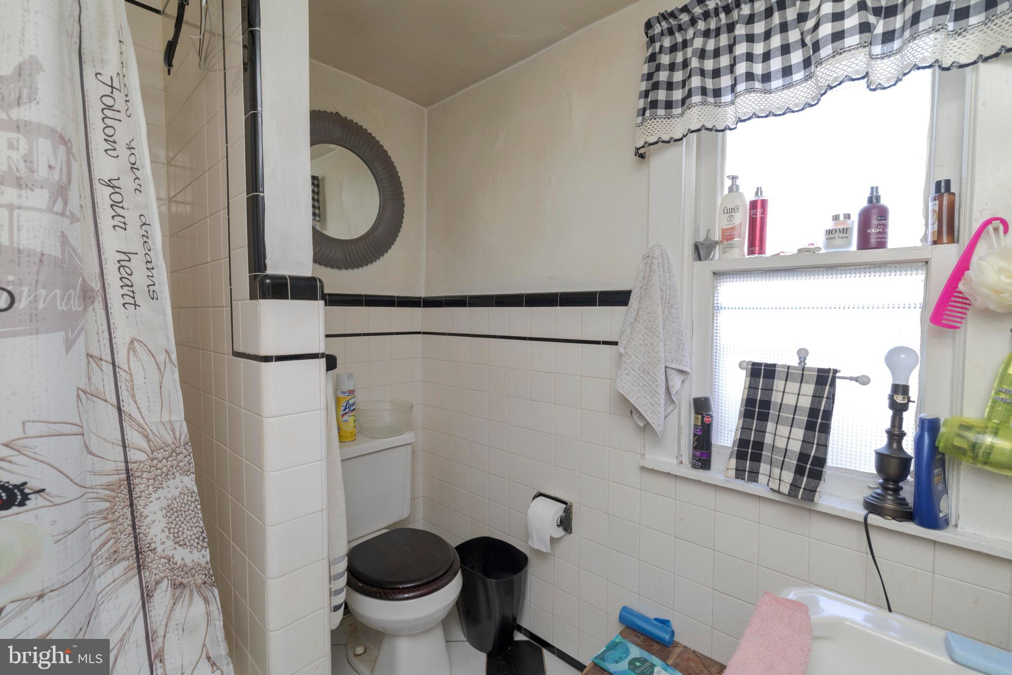 FOX CHASE - Residential