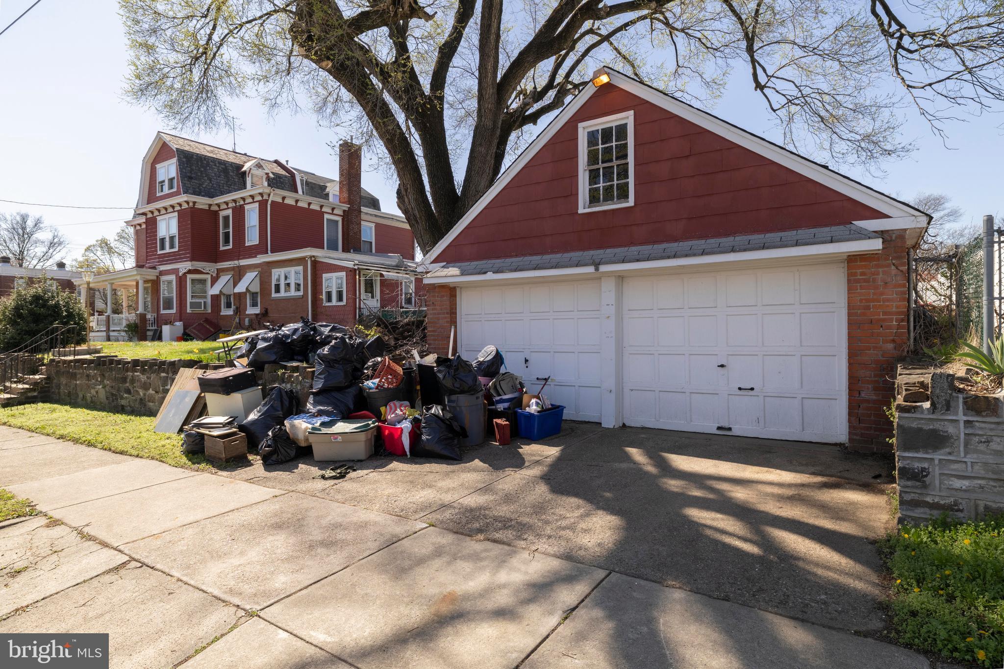 FOX CHASE - Residential