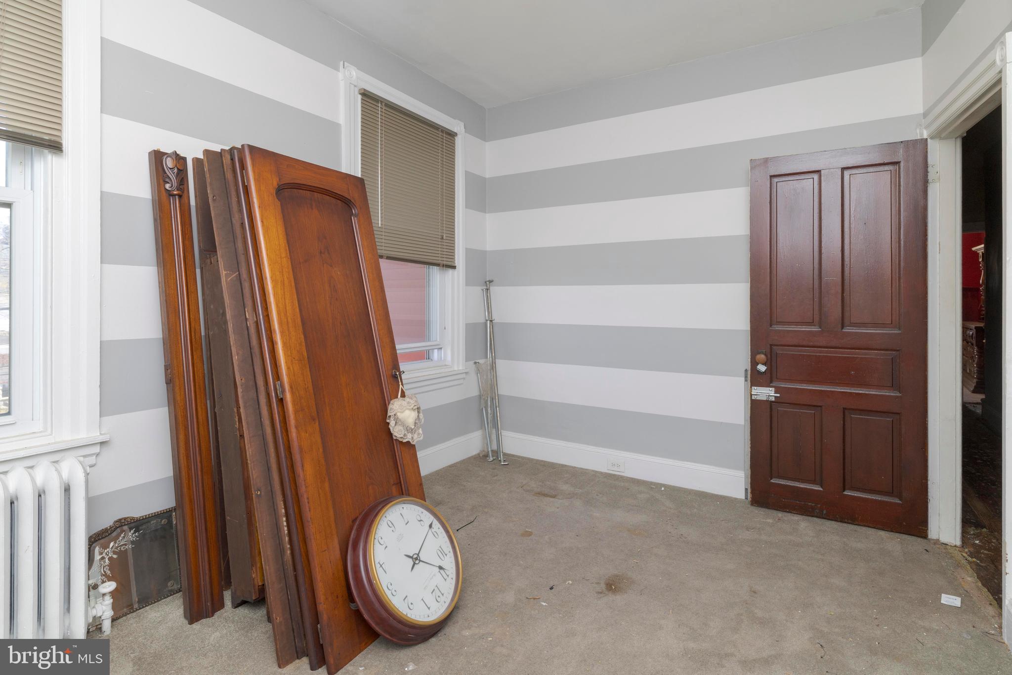 FOX CHASE - Residential