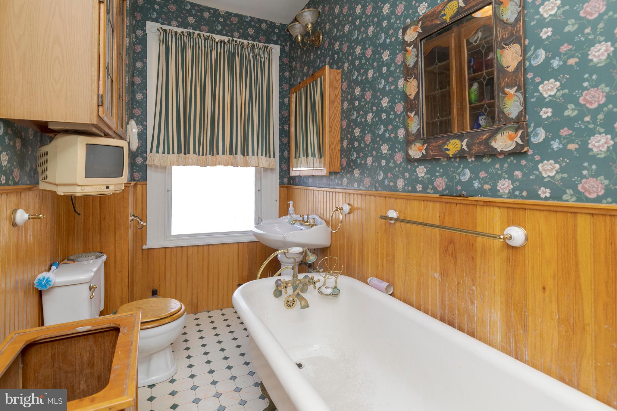 FOX CHASE - Residential