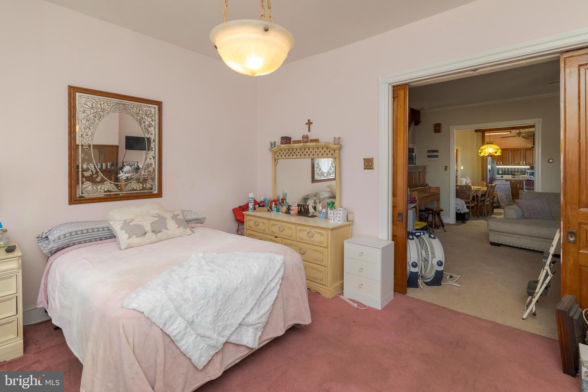 FOX CHASE - Residential