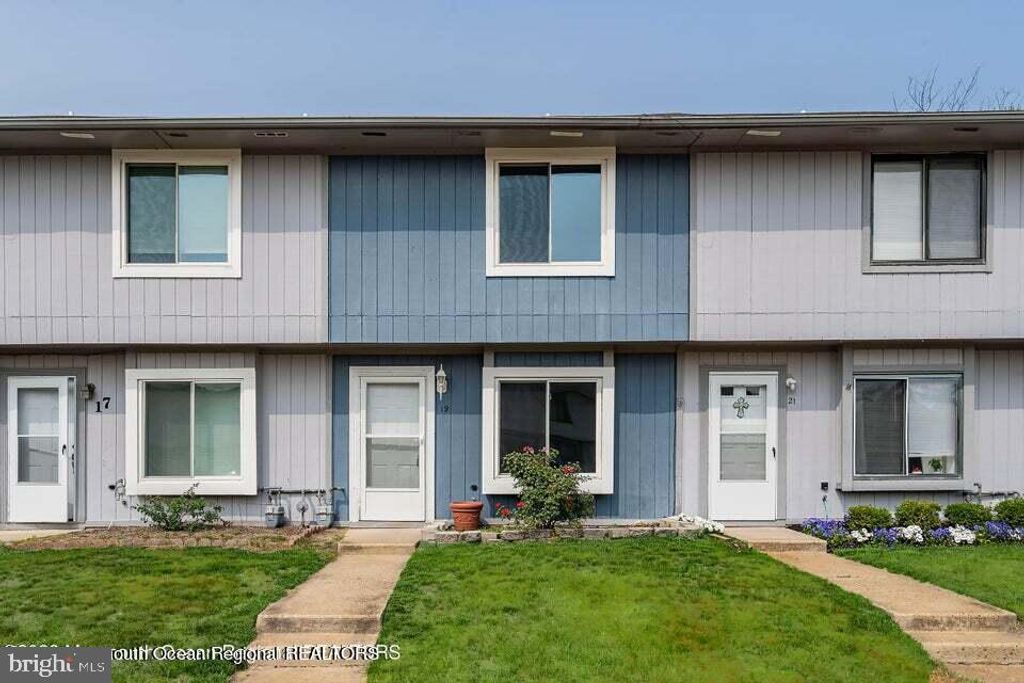Photo of 19 Creek Road, BRICK, NJ 08724 (MLS # NJOC2038008)
