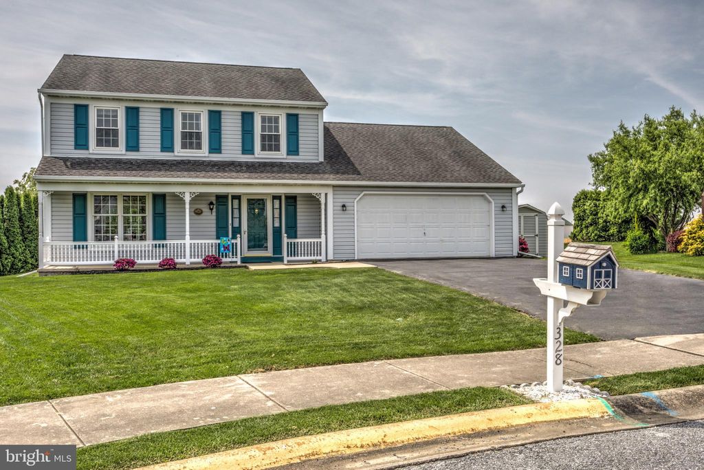 Photo of 328 DOGWOOD LN, NEW HOLLAND, PA 17557 (MLS # PALA2034624)