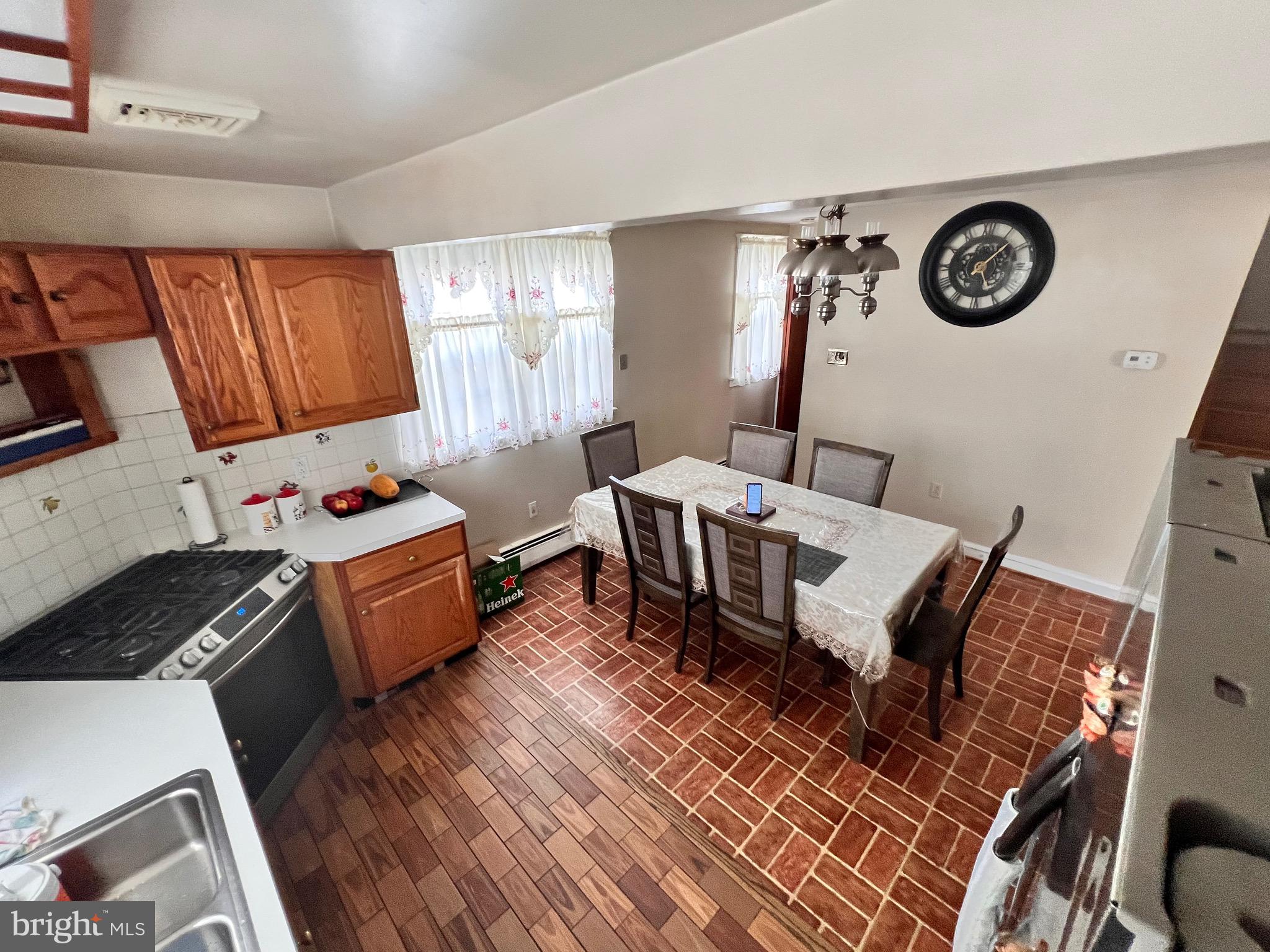 FOX CHASE - Residential