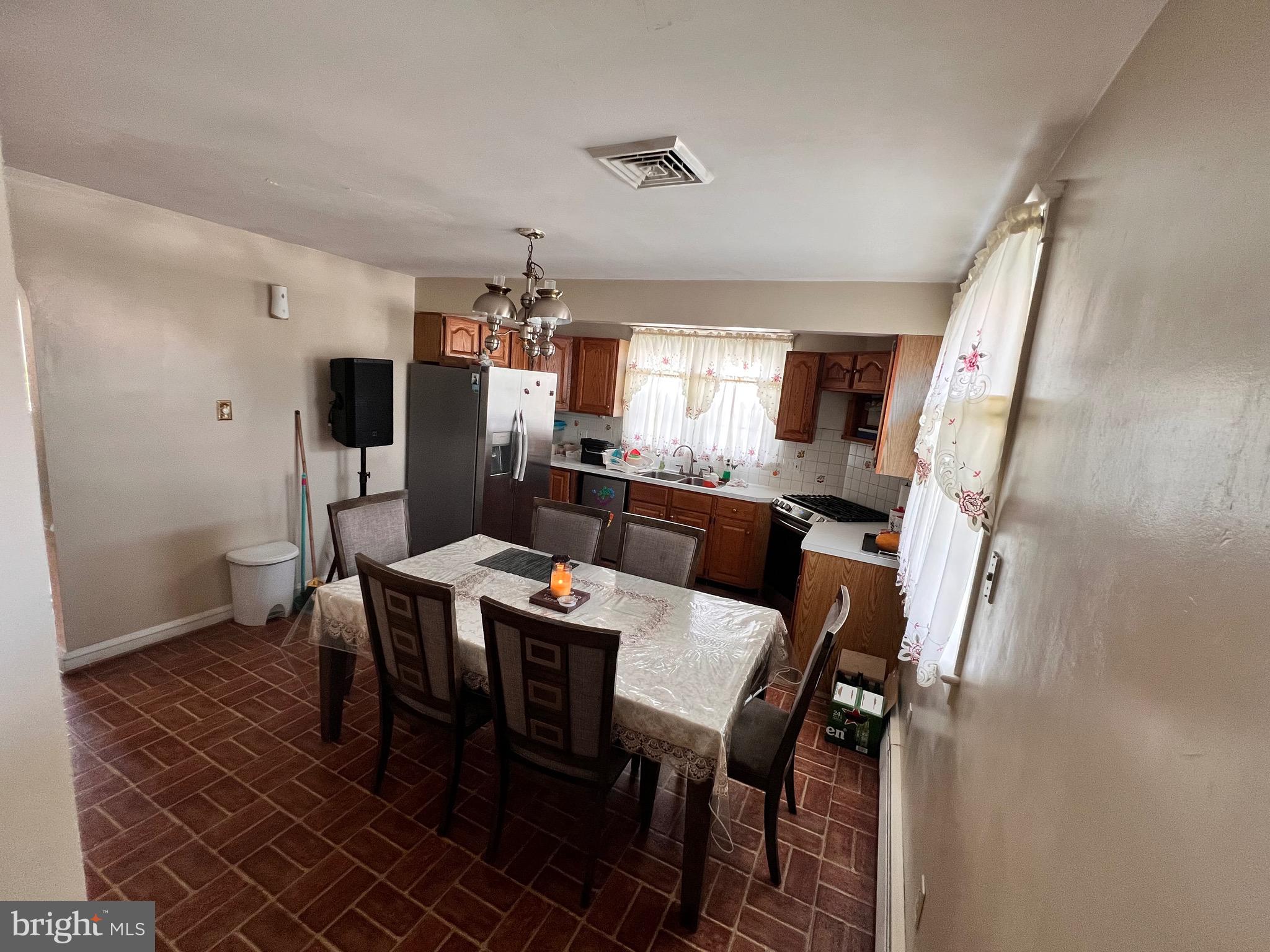 FOX CHASE - Residential