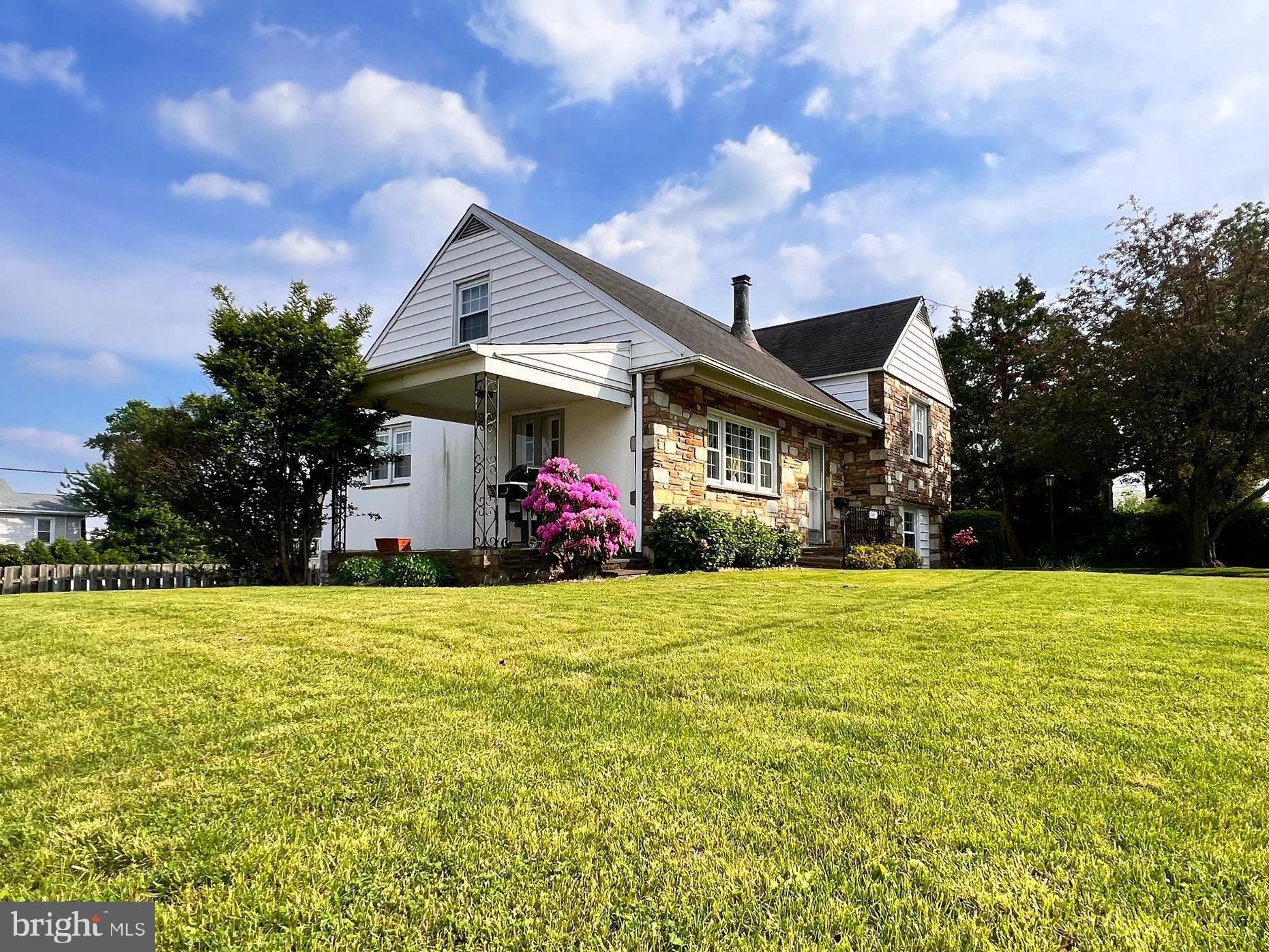 FOX CHASE - Residential