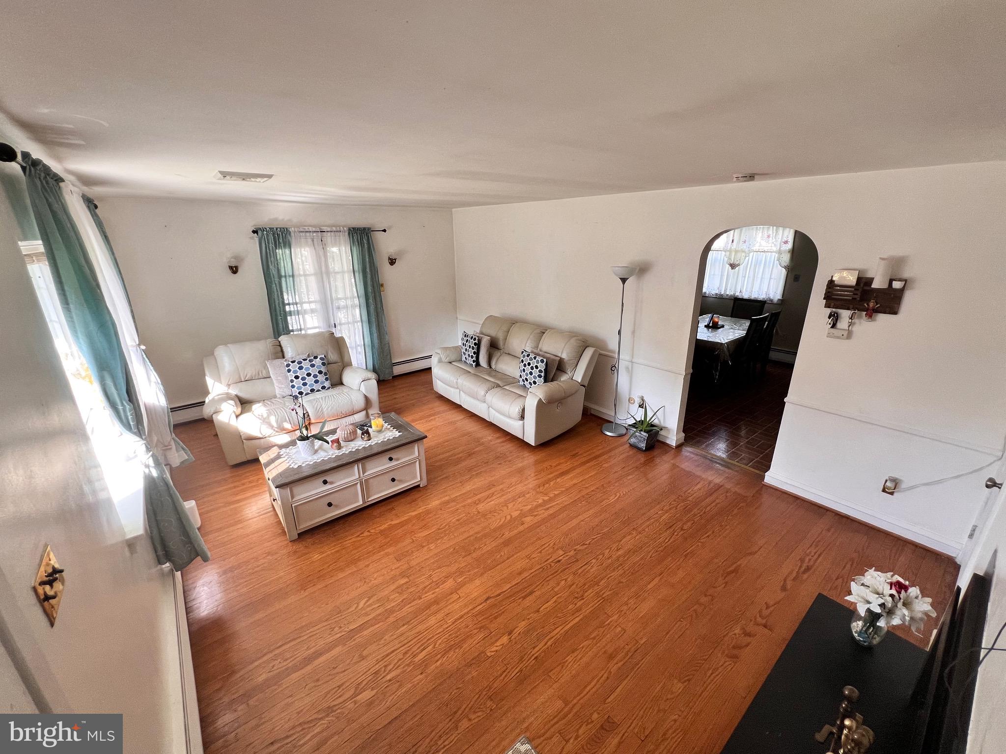 FOX CHASE - Residential