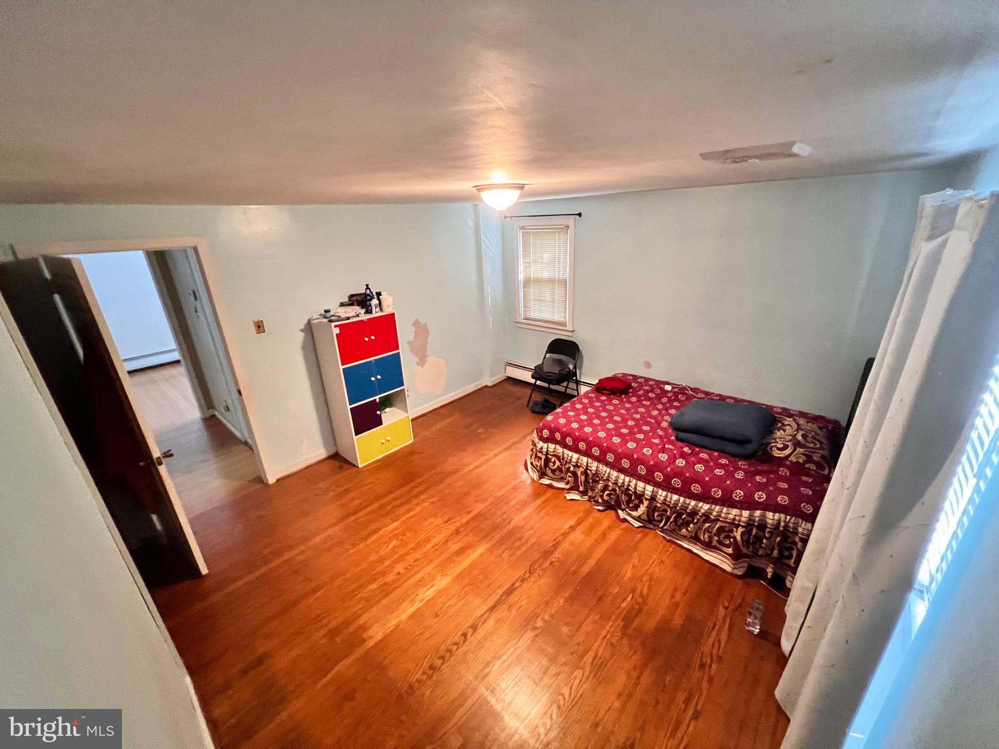 FOX CHASE - Residential