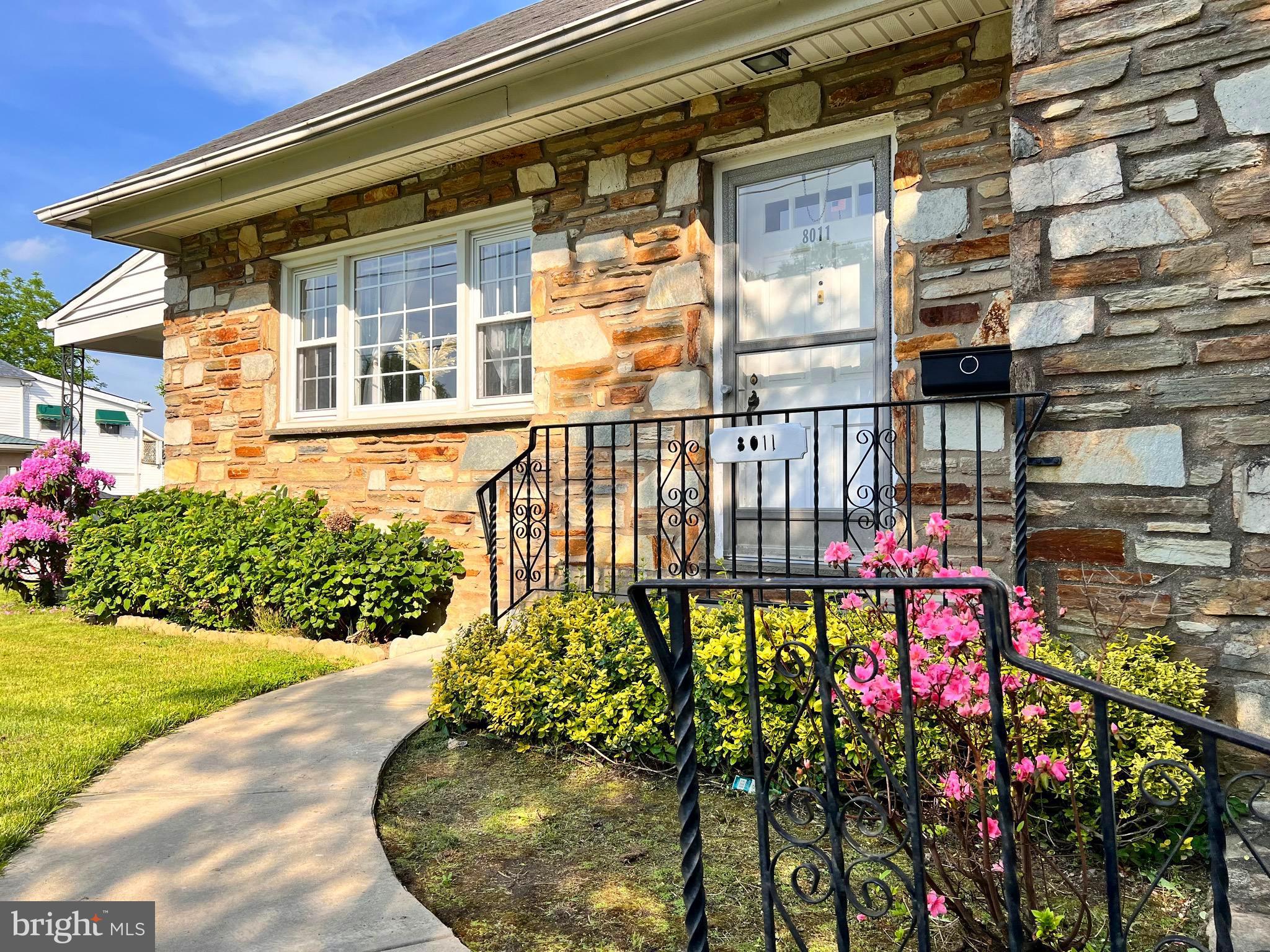 FOX CHASE - Residential