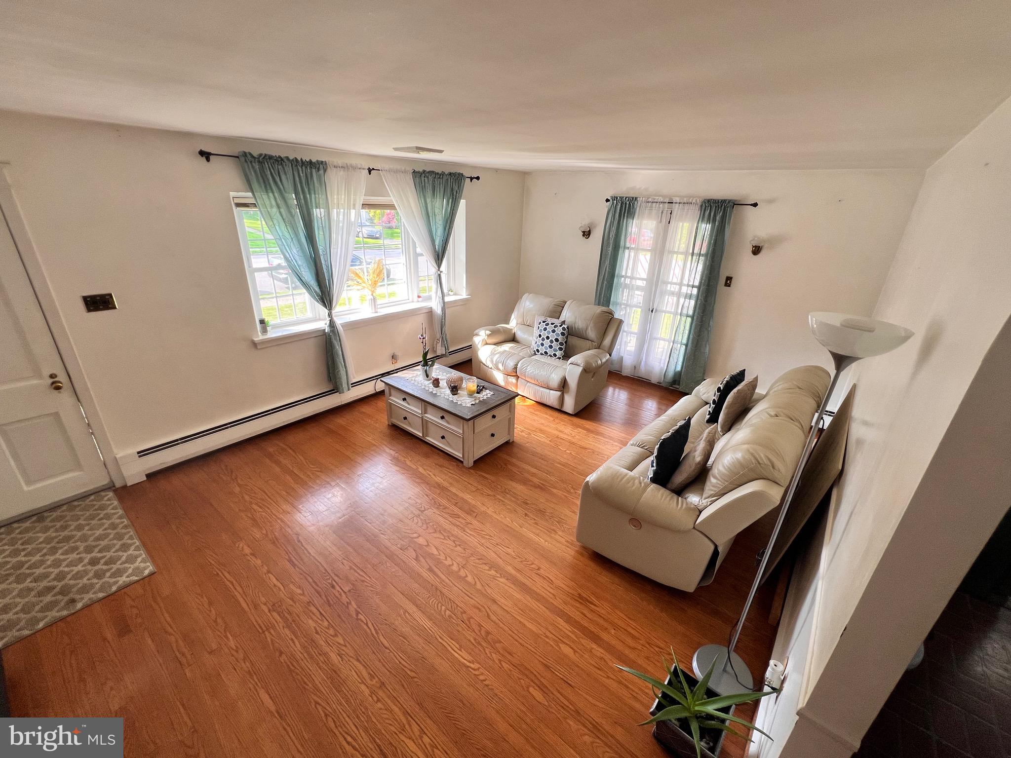 FOX CHASE - Residential