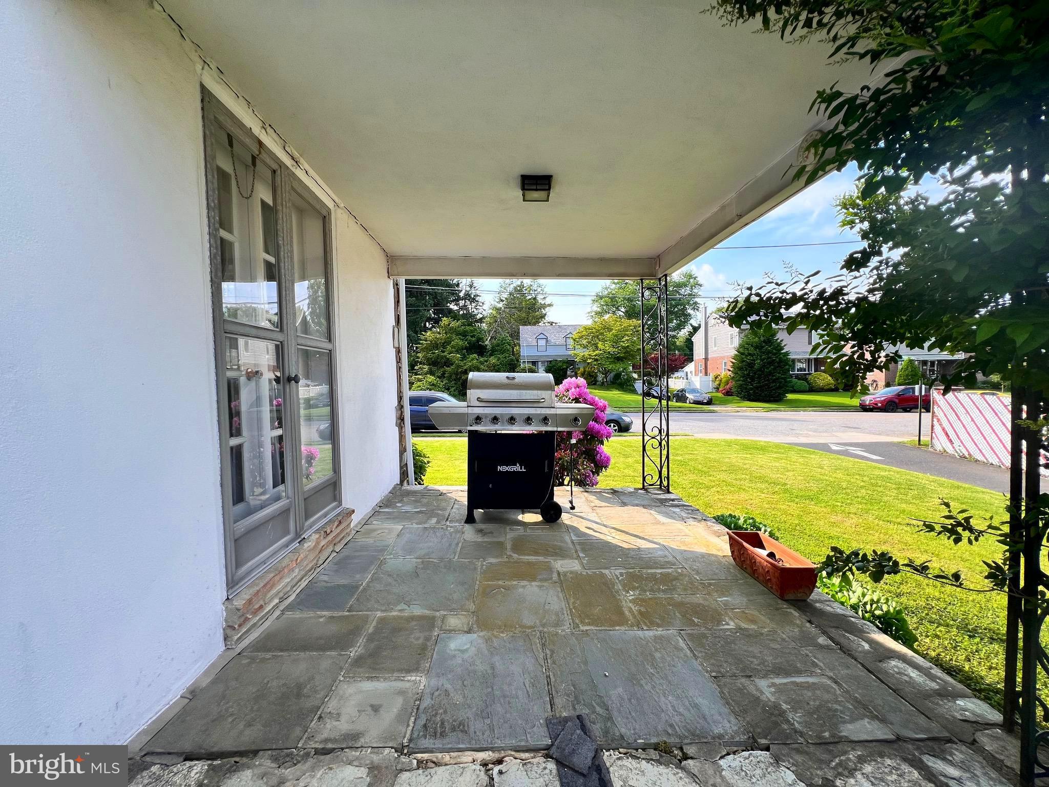 FOX CHASE - Residential