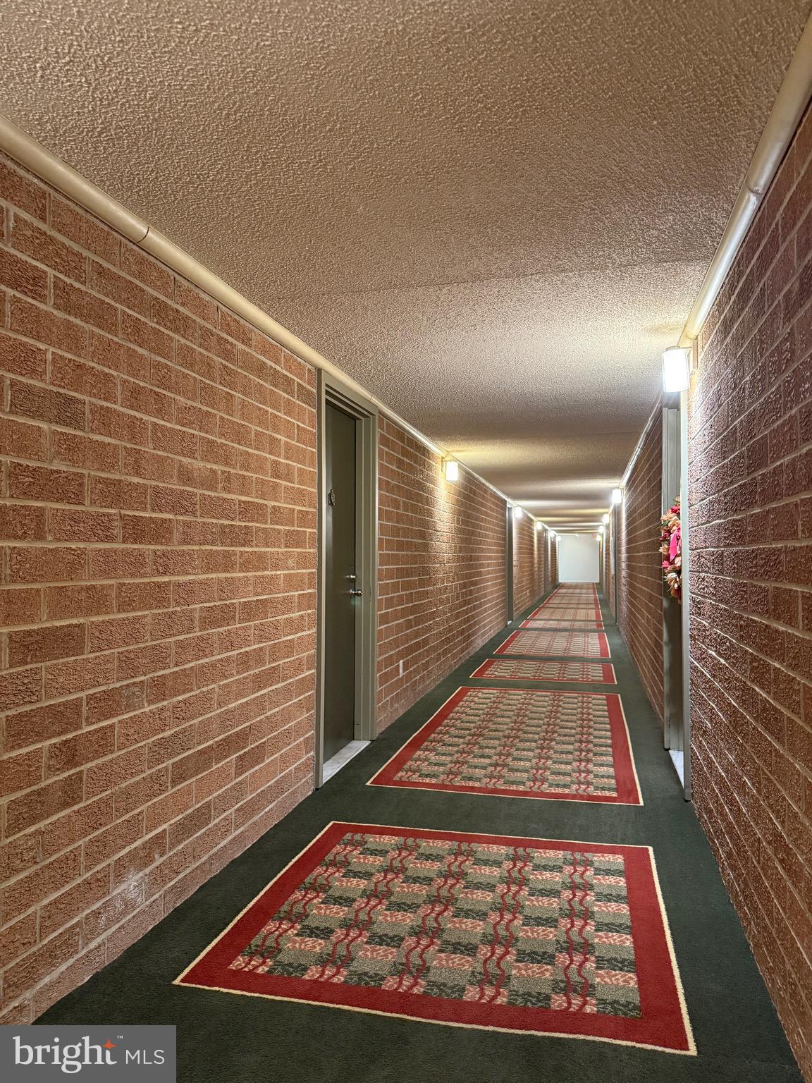 WOODLAKE TOWERS - Residential