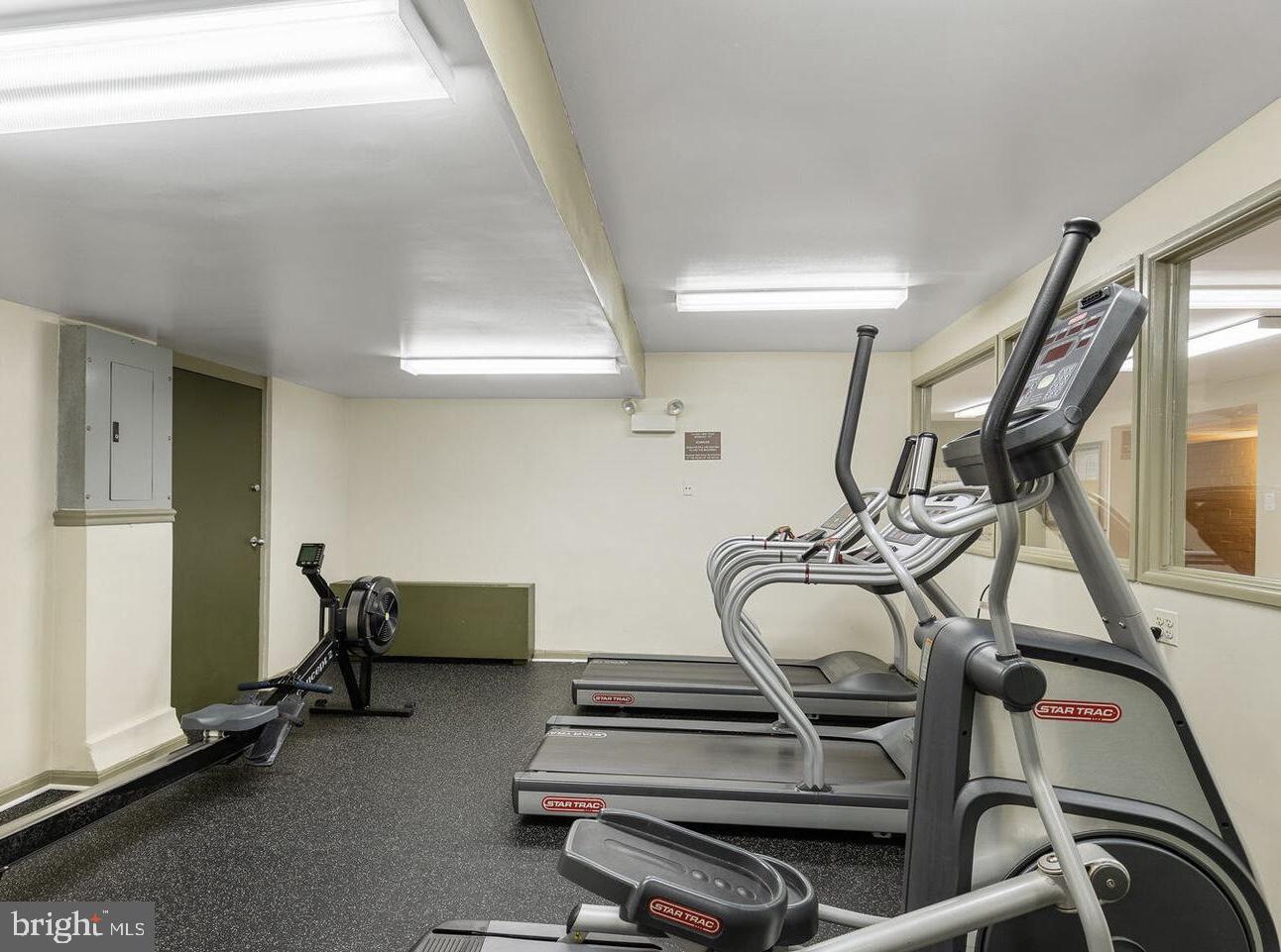 WOODLAKE TOWERS - Residential