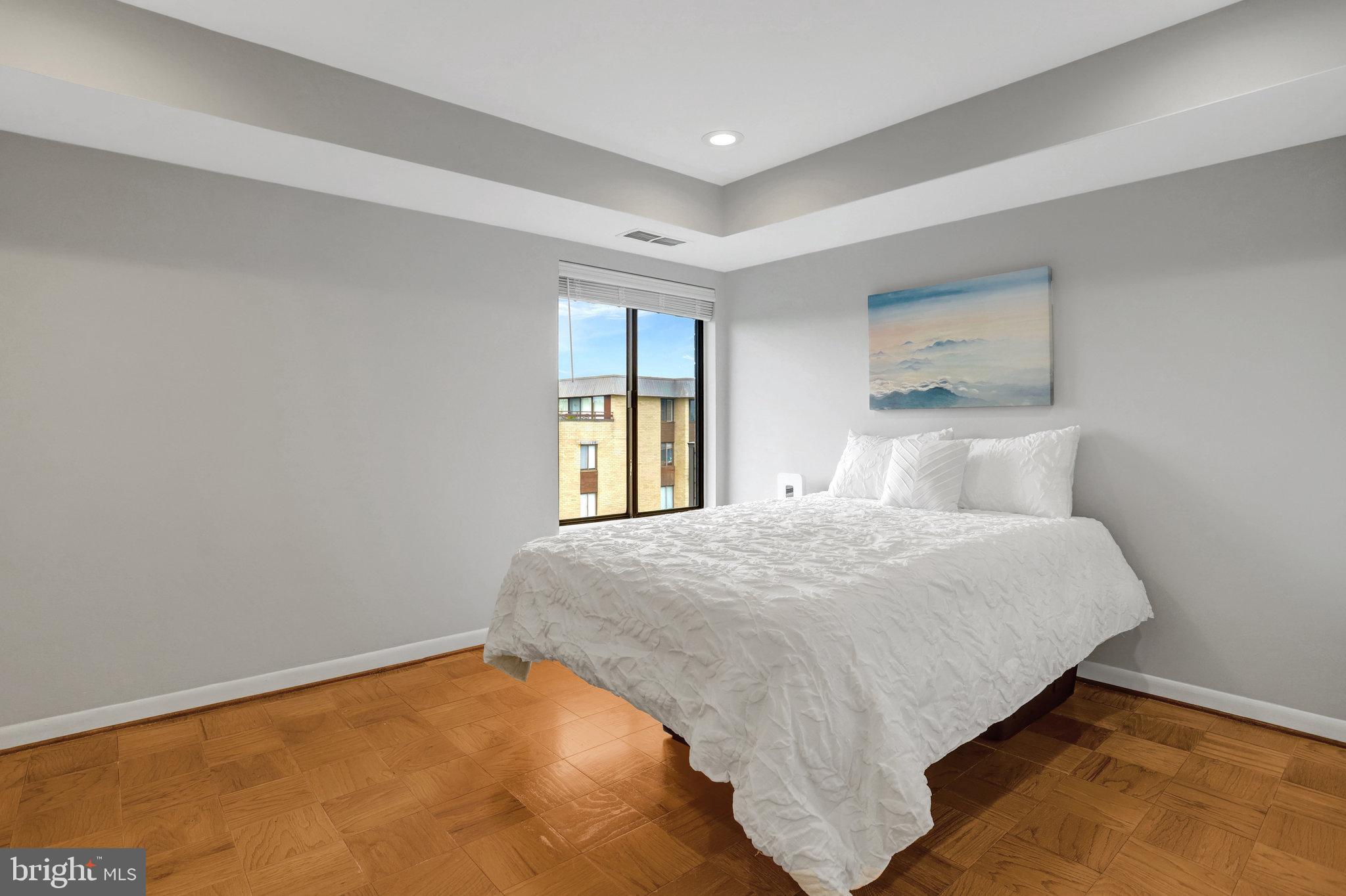 WOODLAKE TOWERS - Residential