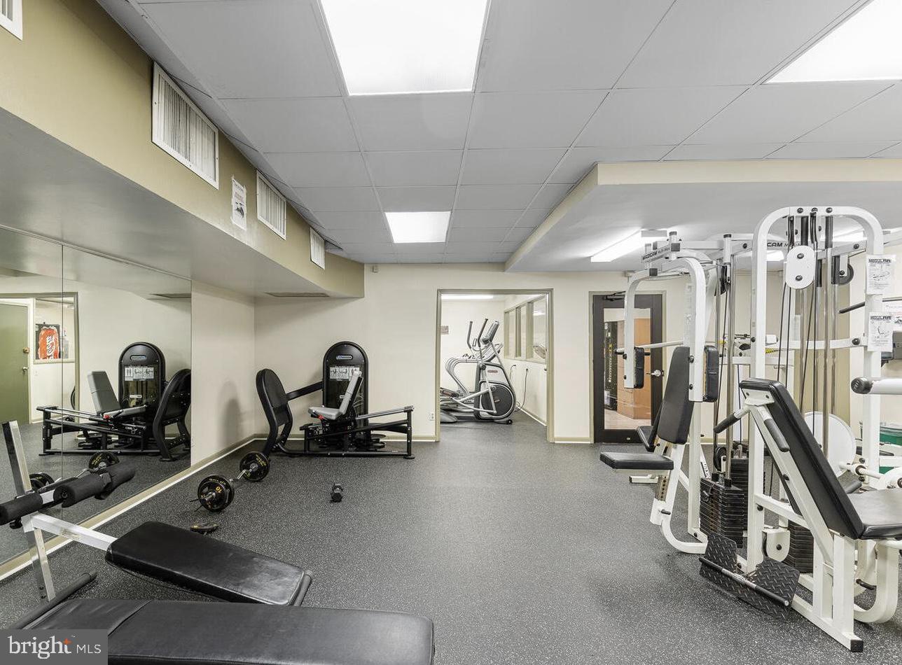 WOODLAKE TOWERS - Residential