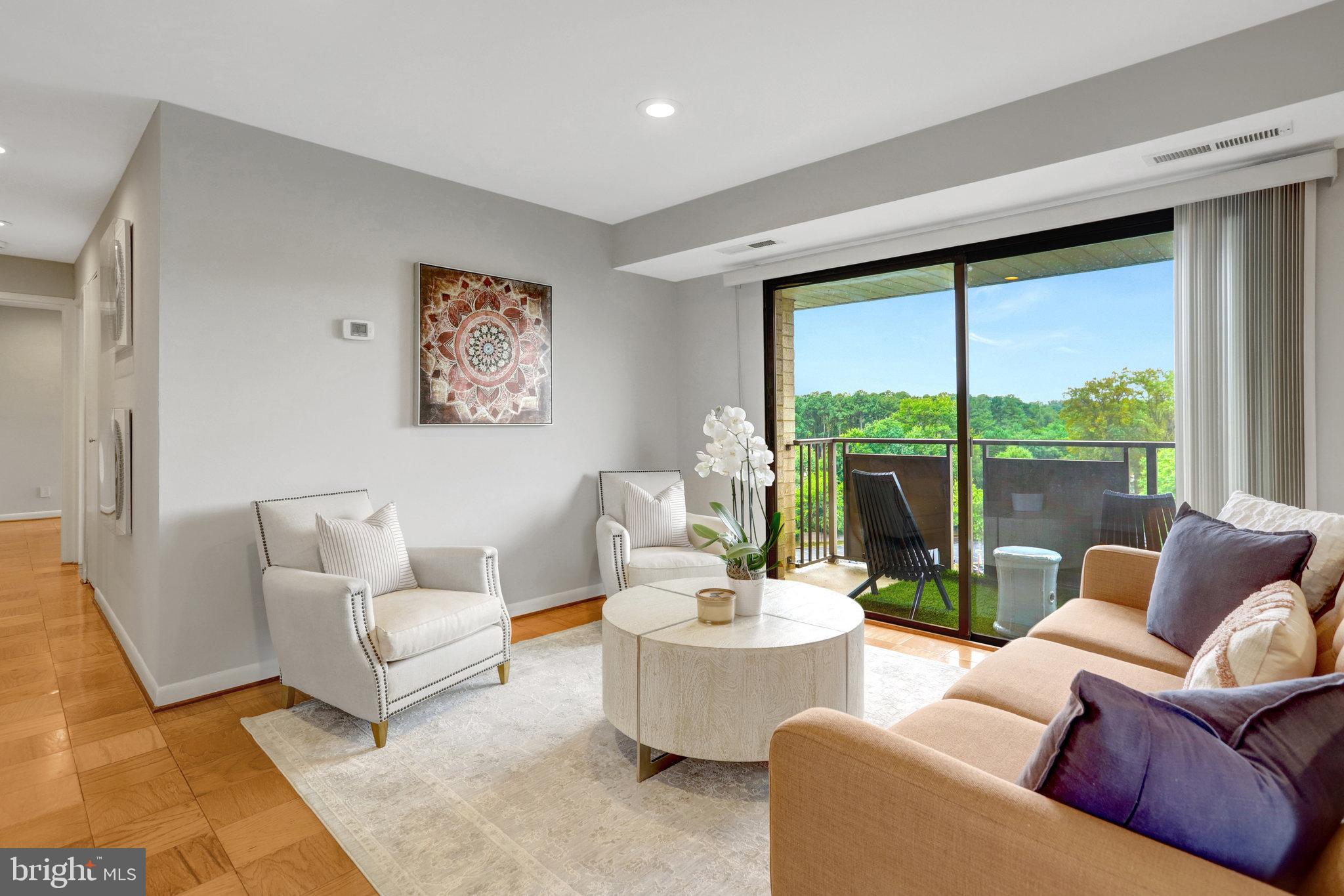 WOODLAKE TOWERS - Residential