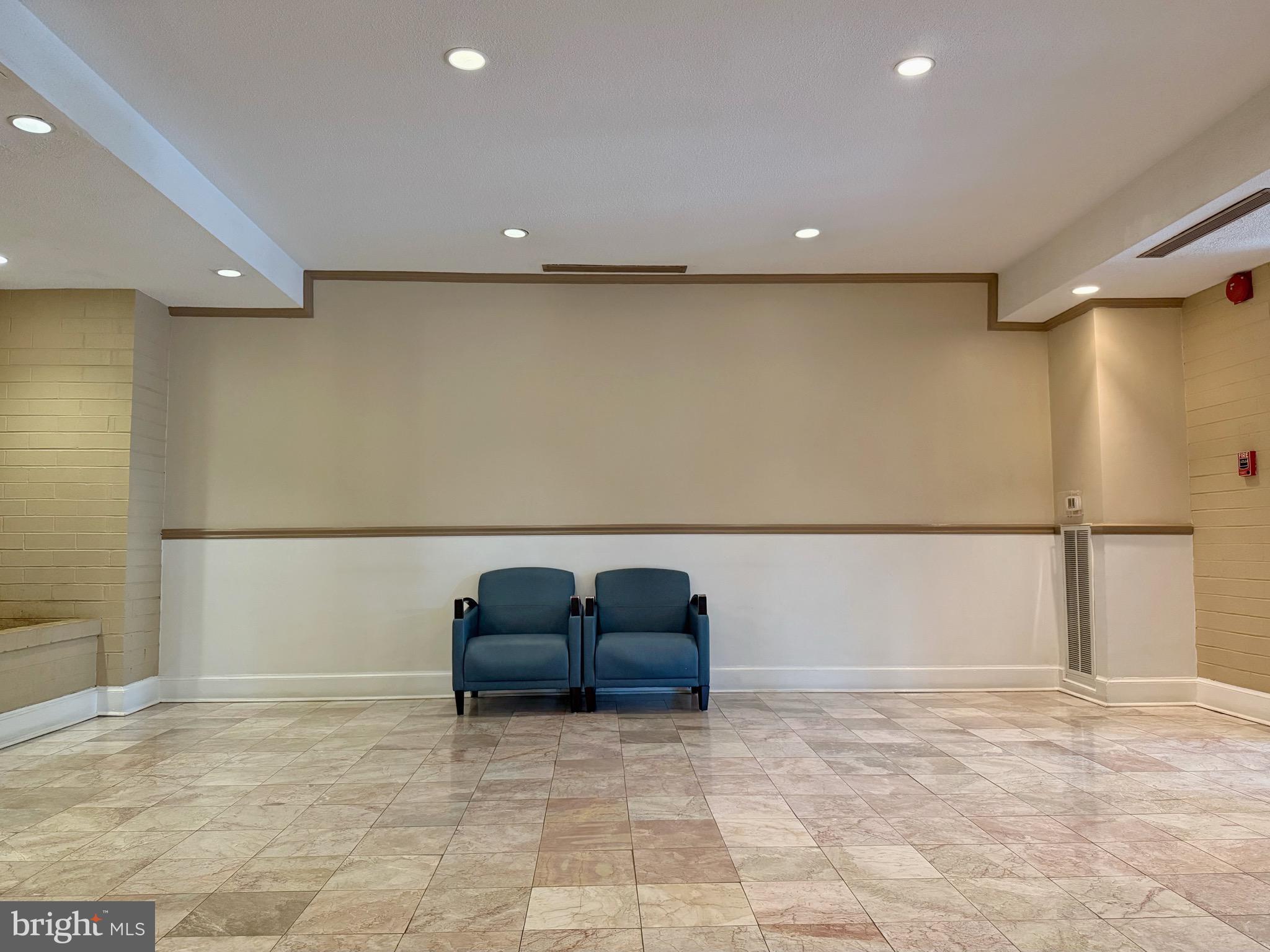 WOODLAKE TOWERS - Residential