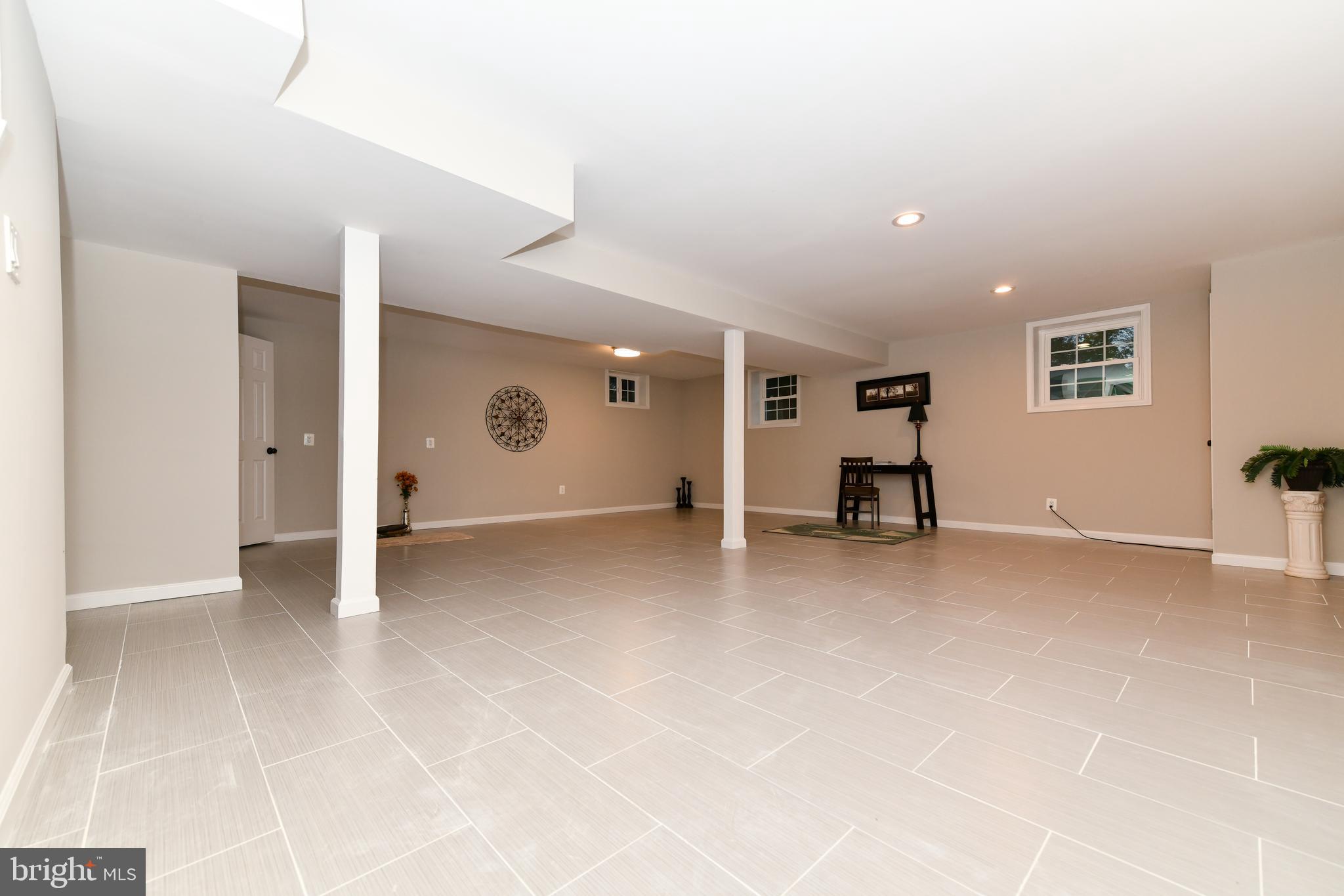 TANTALLON ON THE POTOMAC - Residential