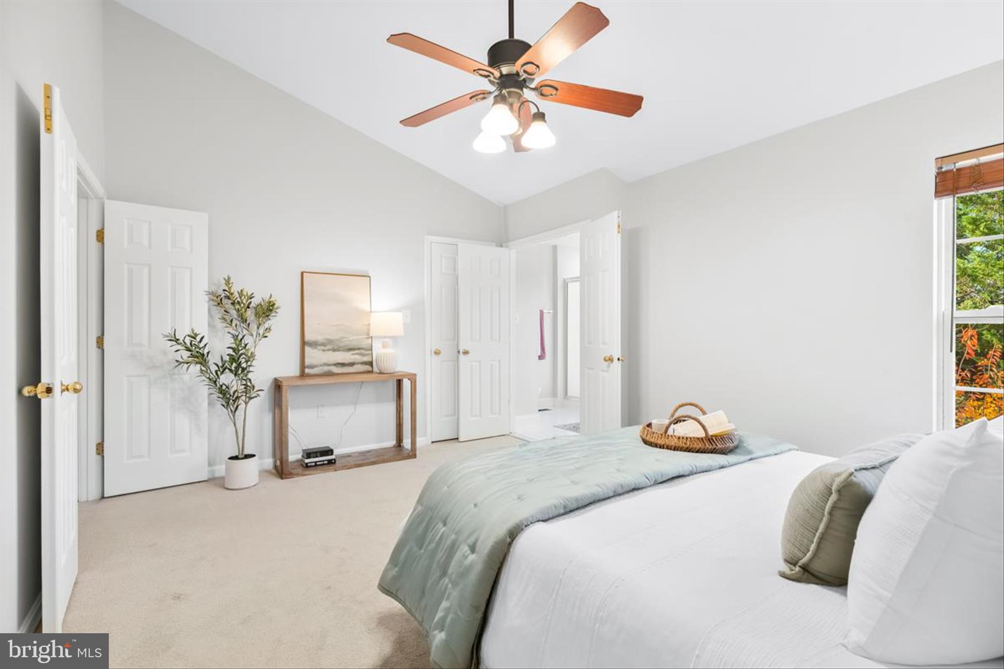 NORTH CROSSING - Residential