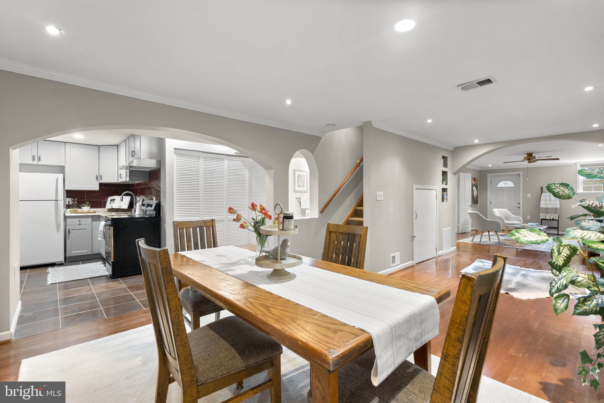 LONGMEAD - Residential