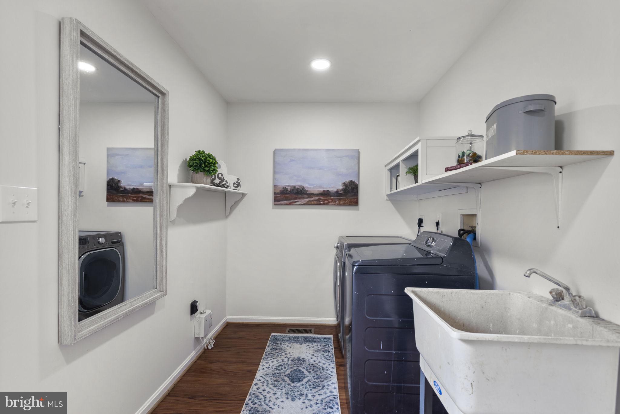 LONGMEAD - Residential