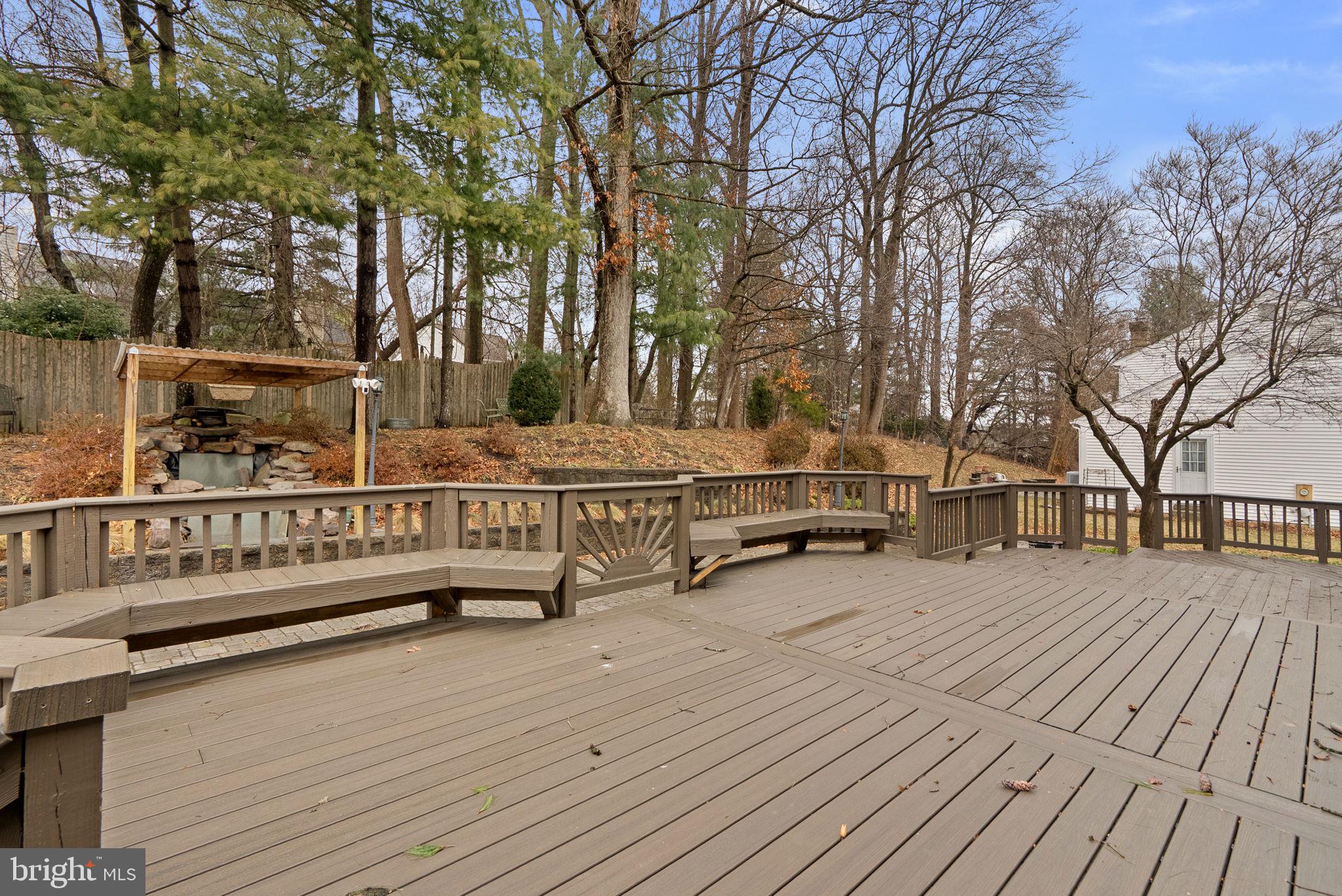 LONGMEAD - Residential