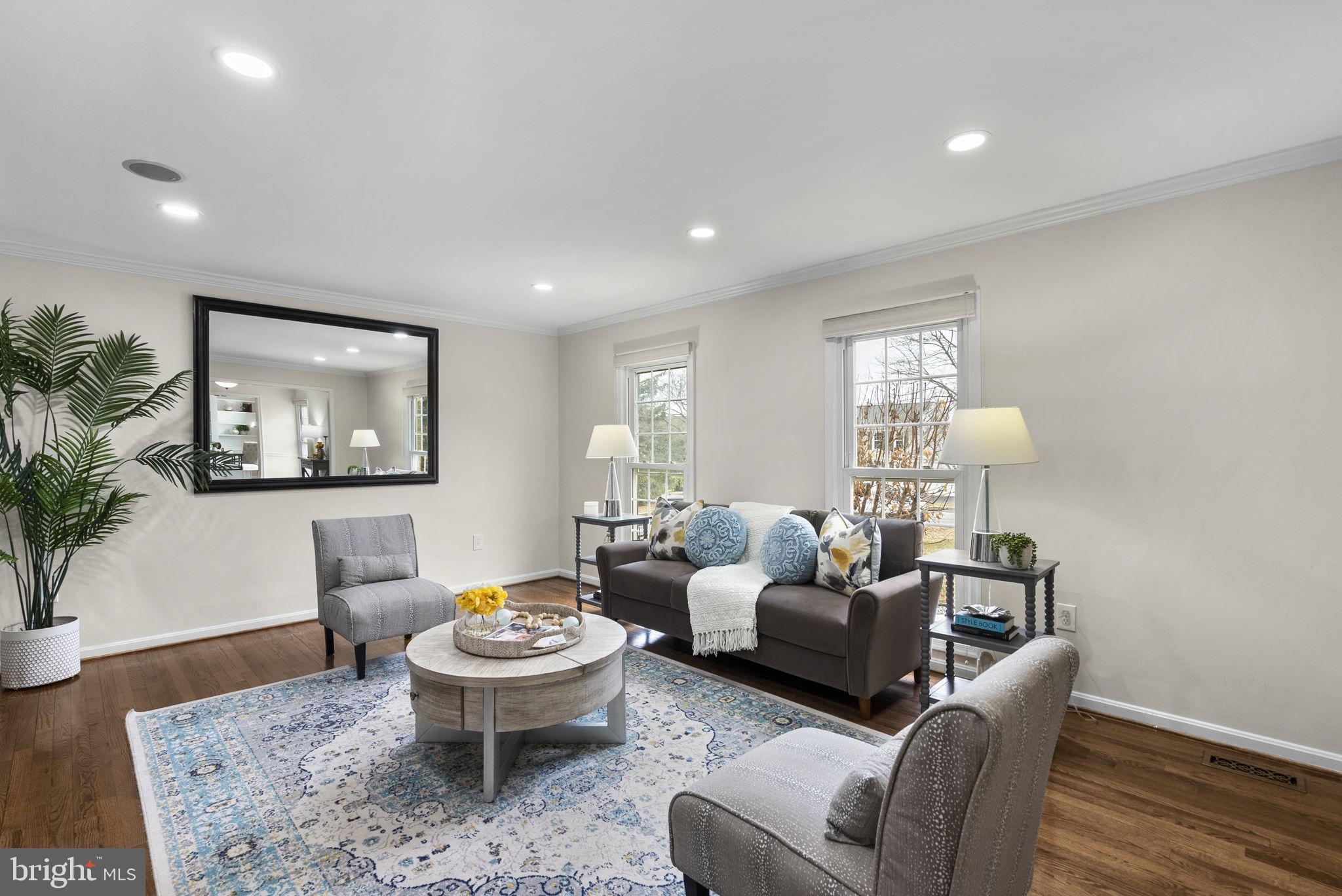 LONGMEAD - Residential