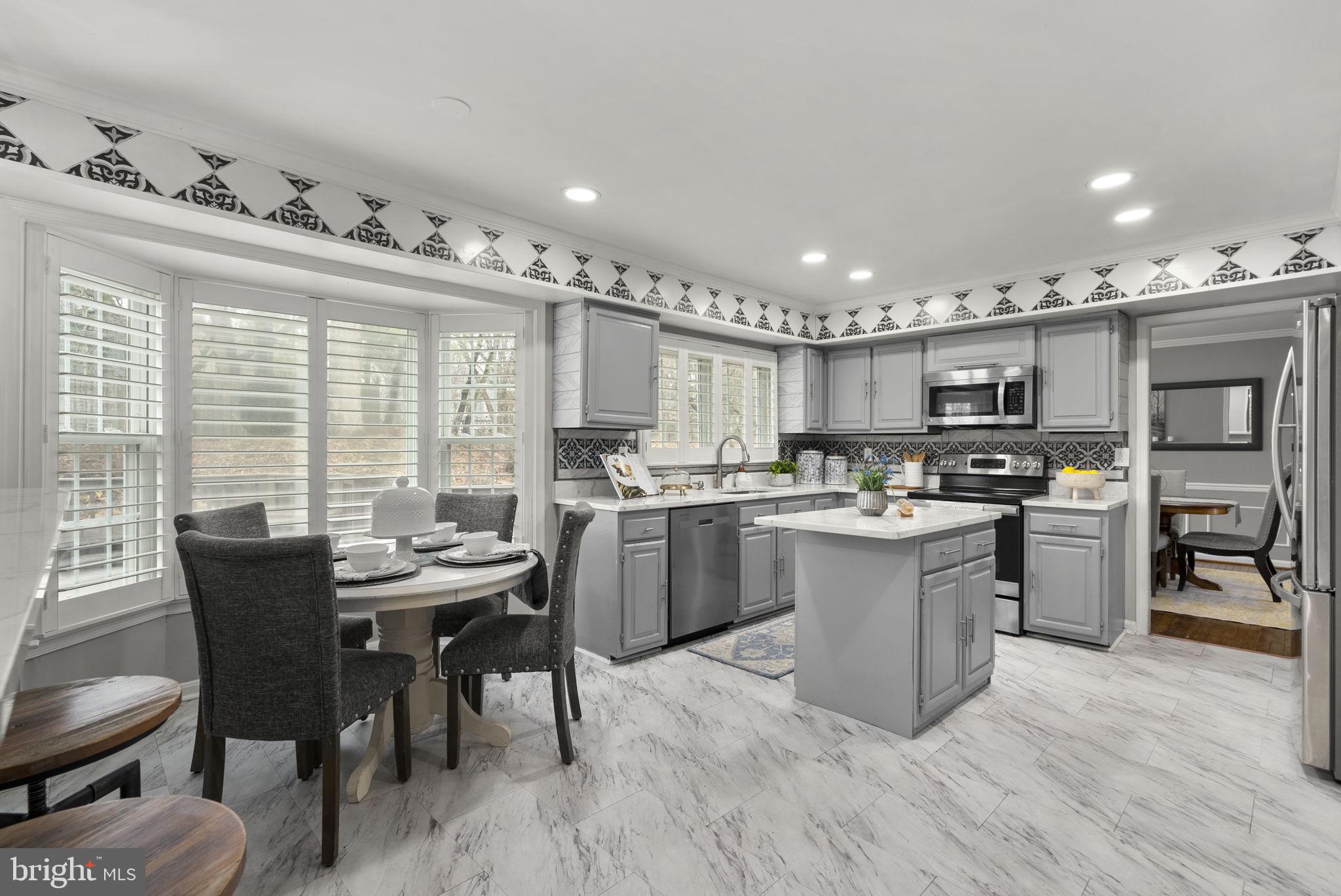 LONGMEAD - Residential