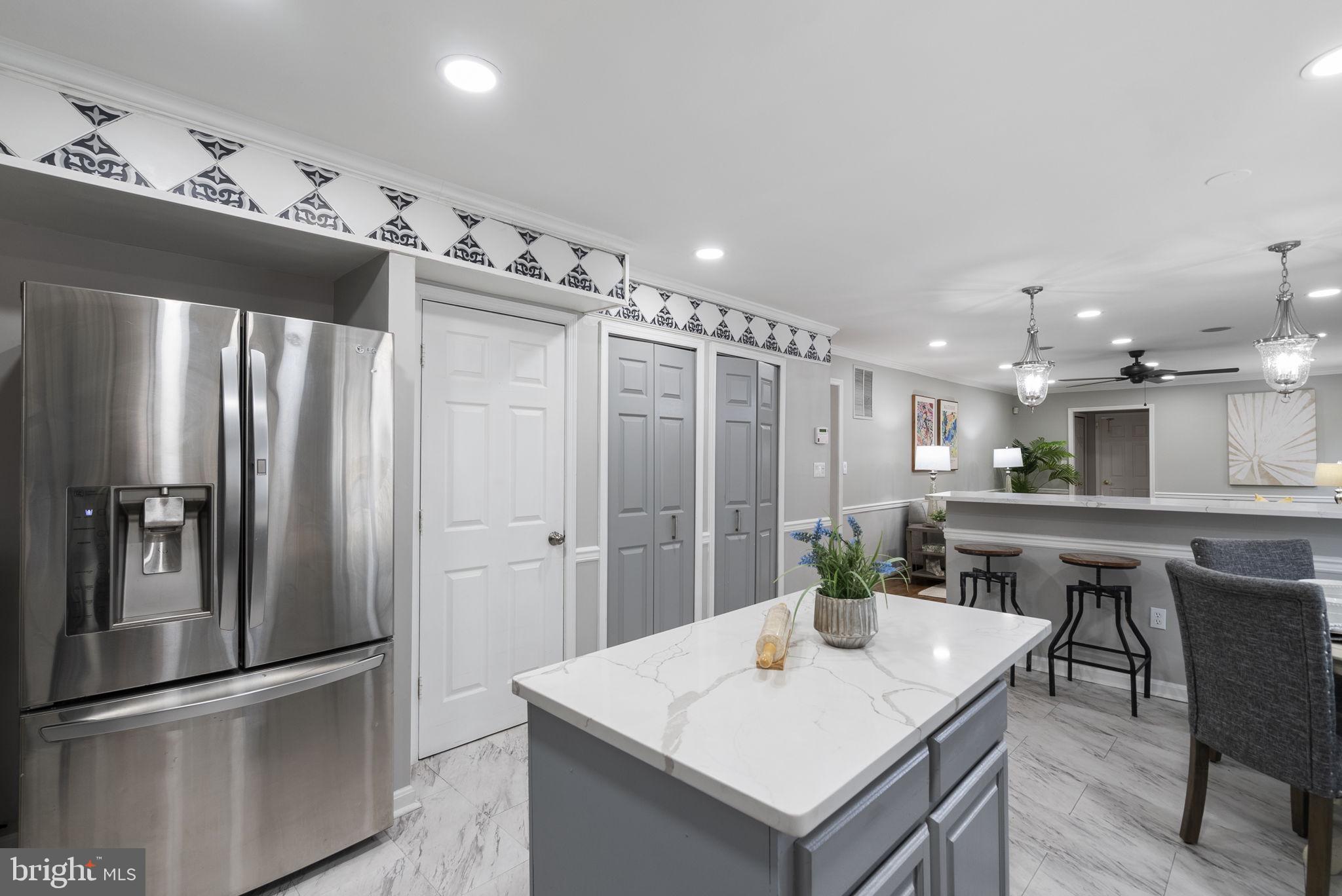 LONGMEAD - Residential