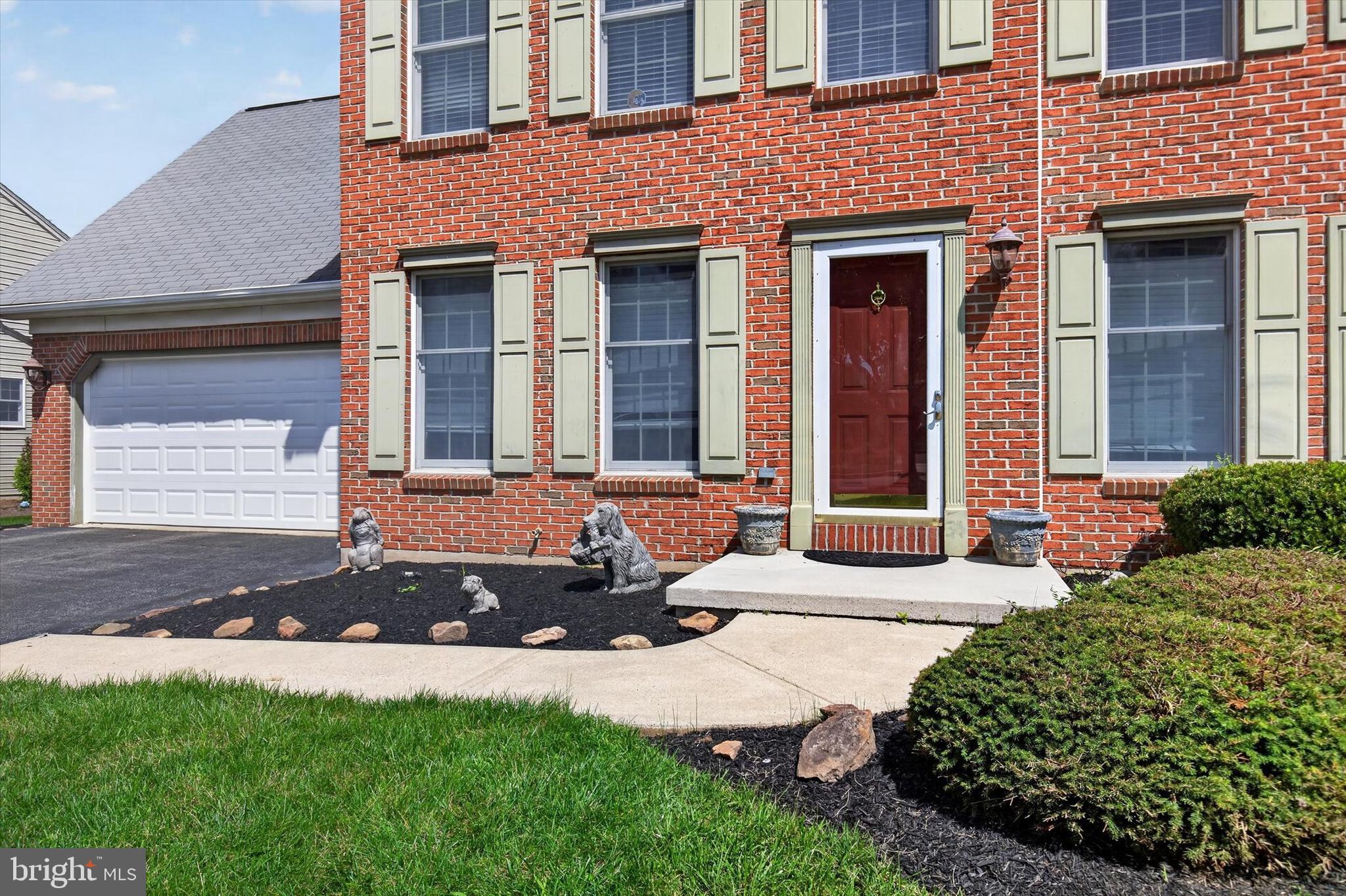 212 FOX GROVE PLACE