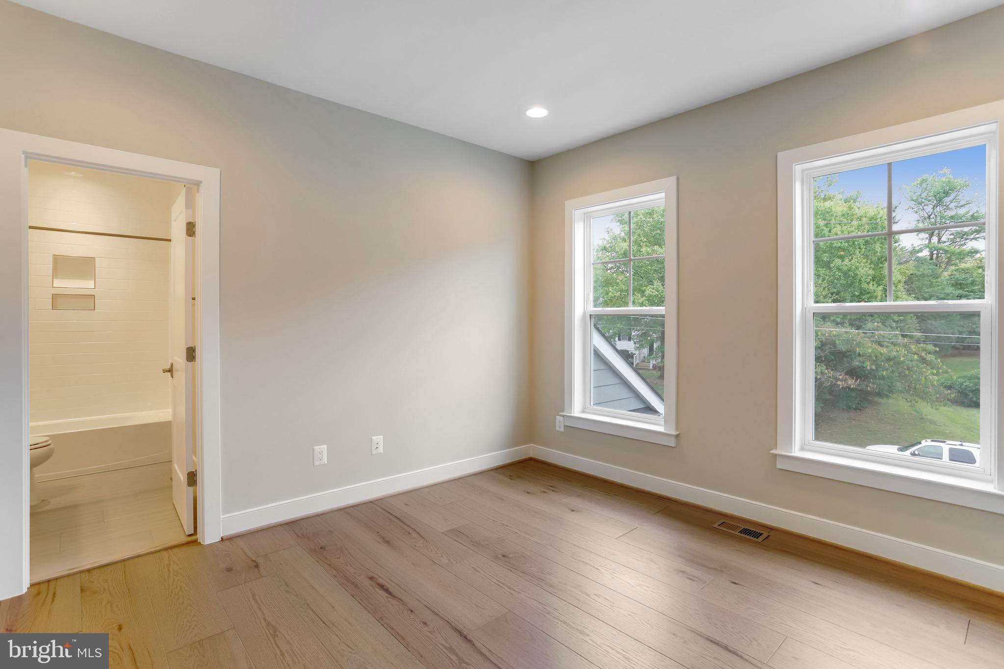 WAKEFIELD FOREST - Residential