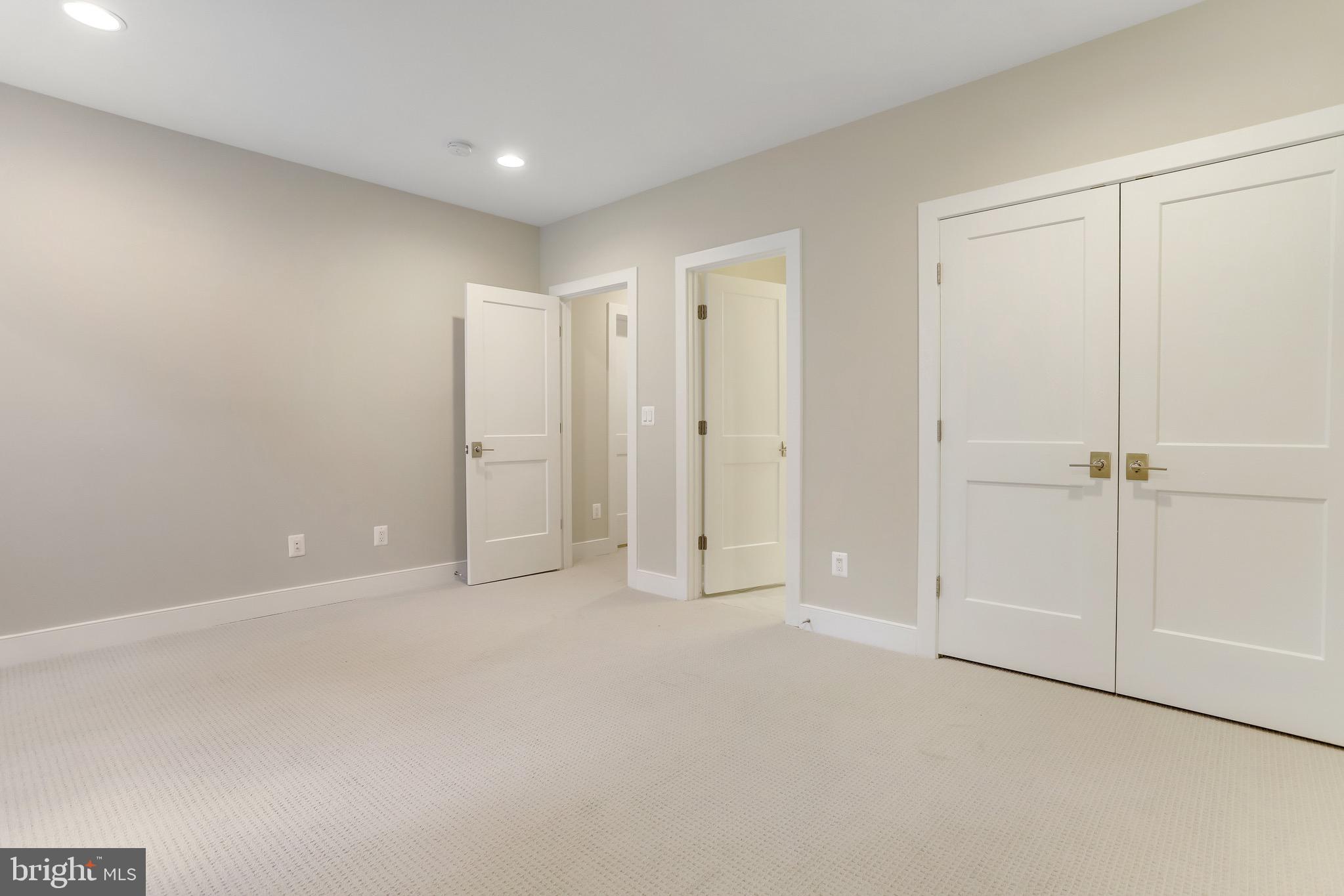 WAKEFIELD FOREST - Residential