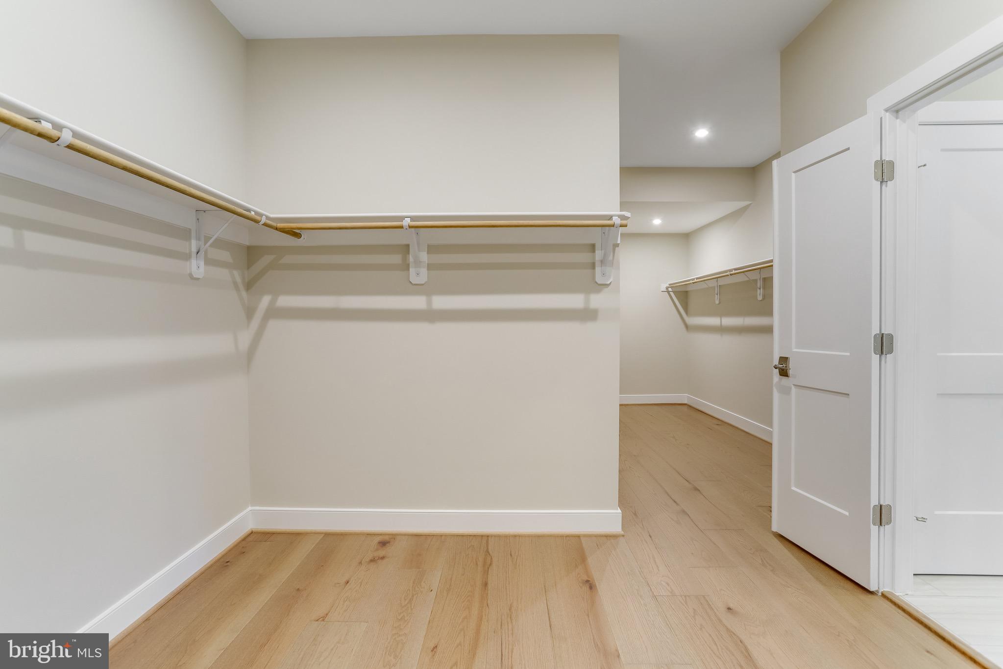 WAKEFIELD FOREST - Residential