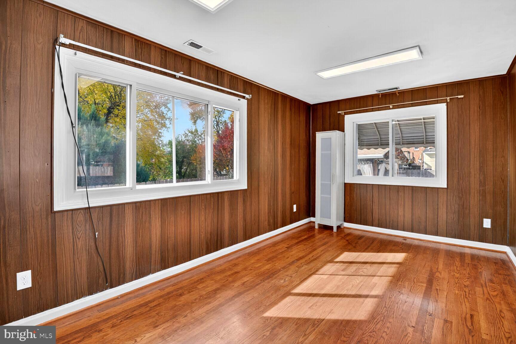 LANGLEY PARK - Residential