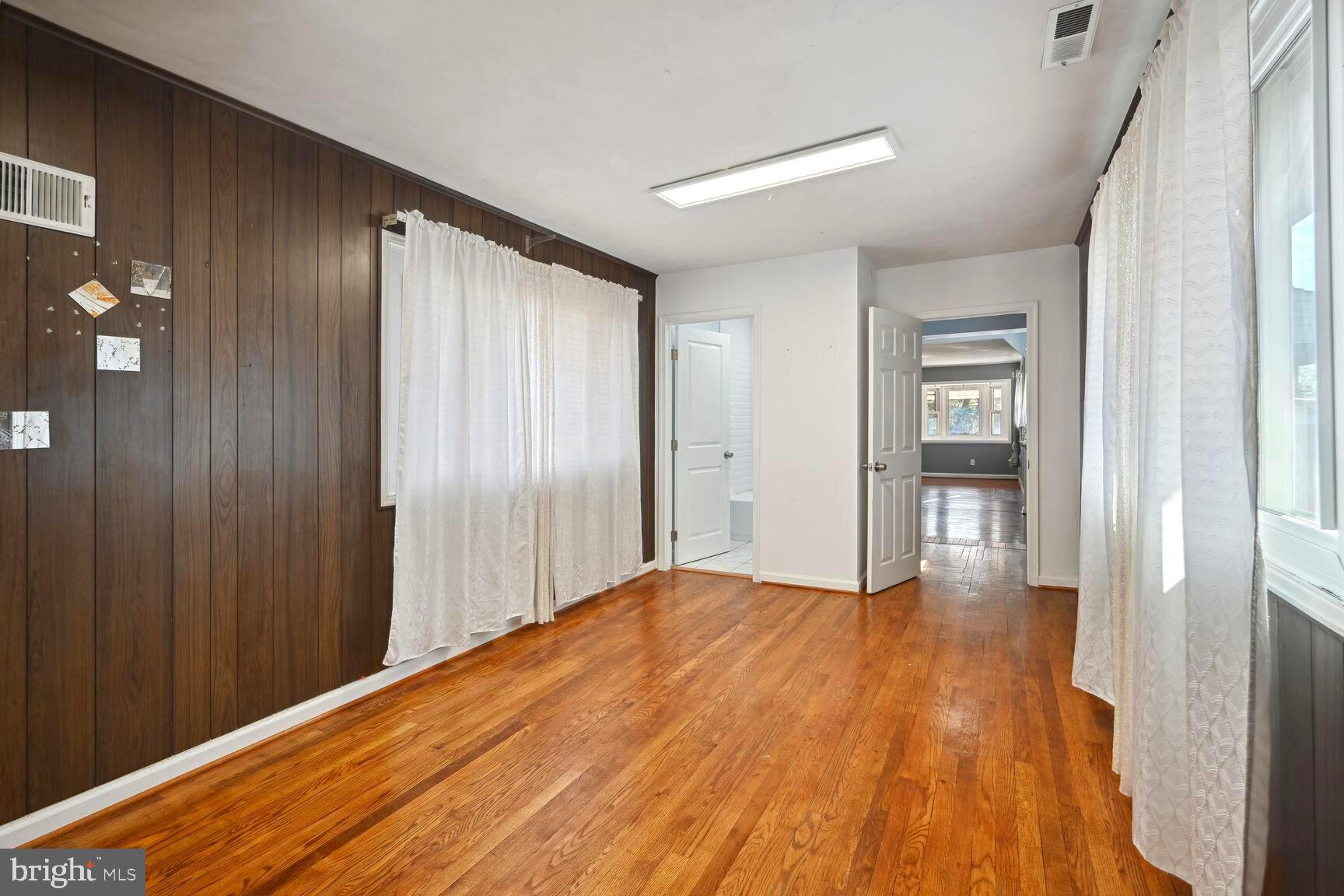 LANGLEY PARK - Residential