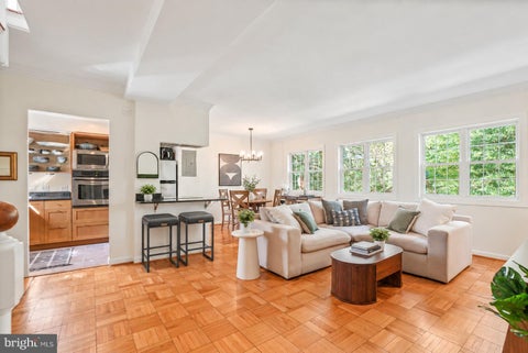 Photo of 1919 N Quaker Lane, ALEXANDRIA, VA 22302 (MLS # VAAX2066556)