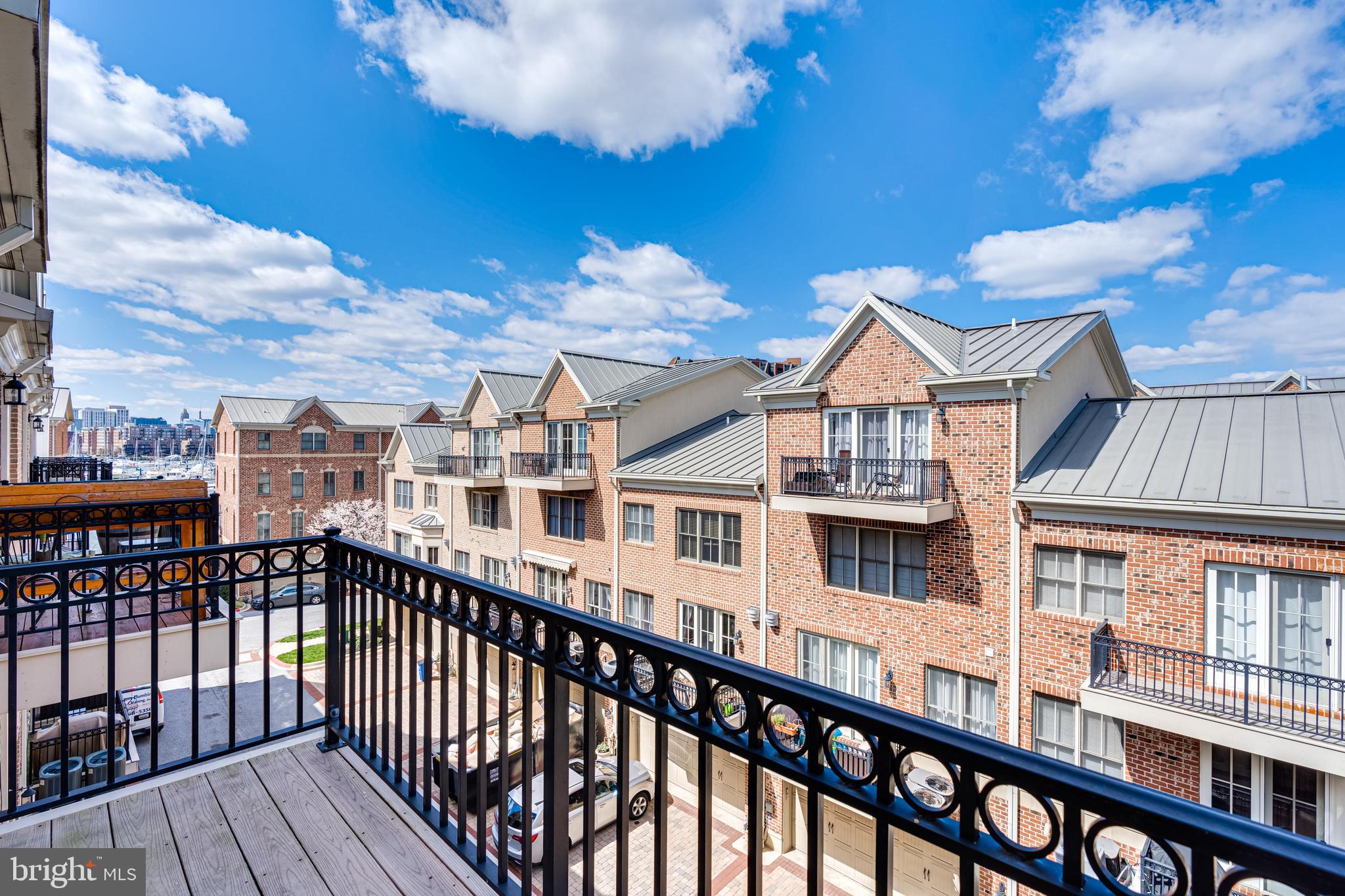 MOORINGS - Residential