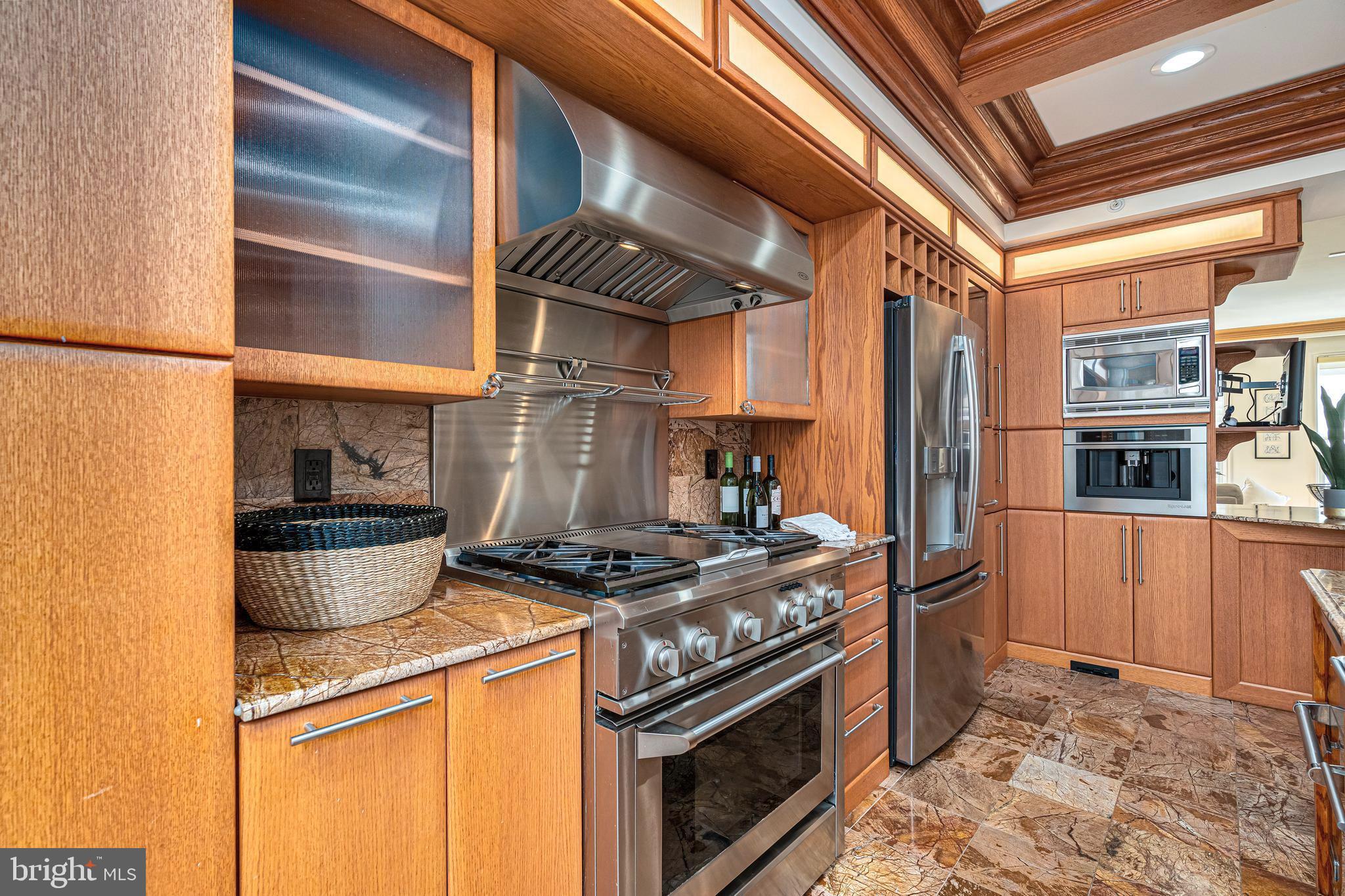 MOORINGS - Residential