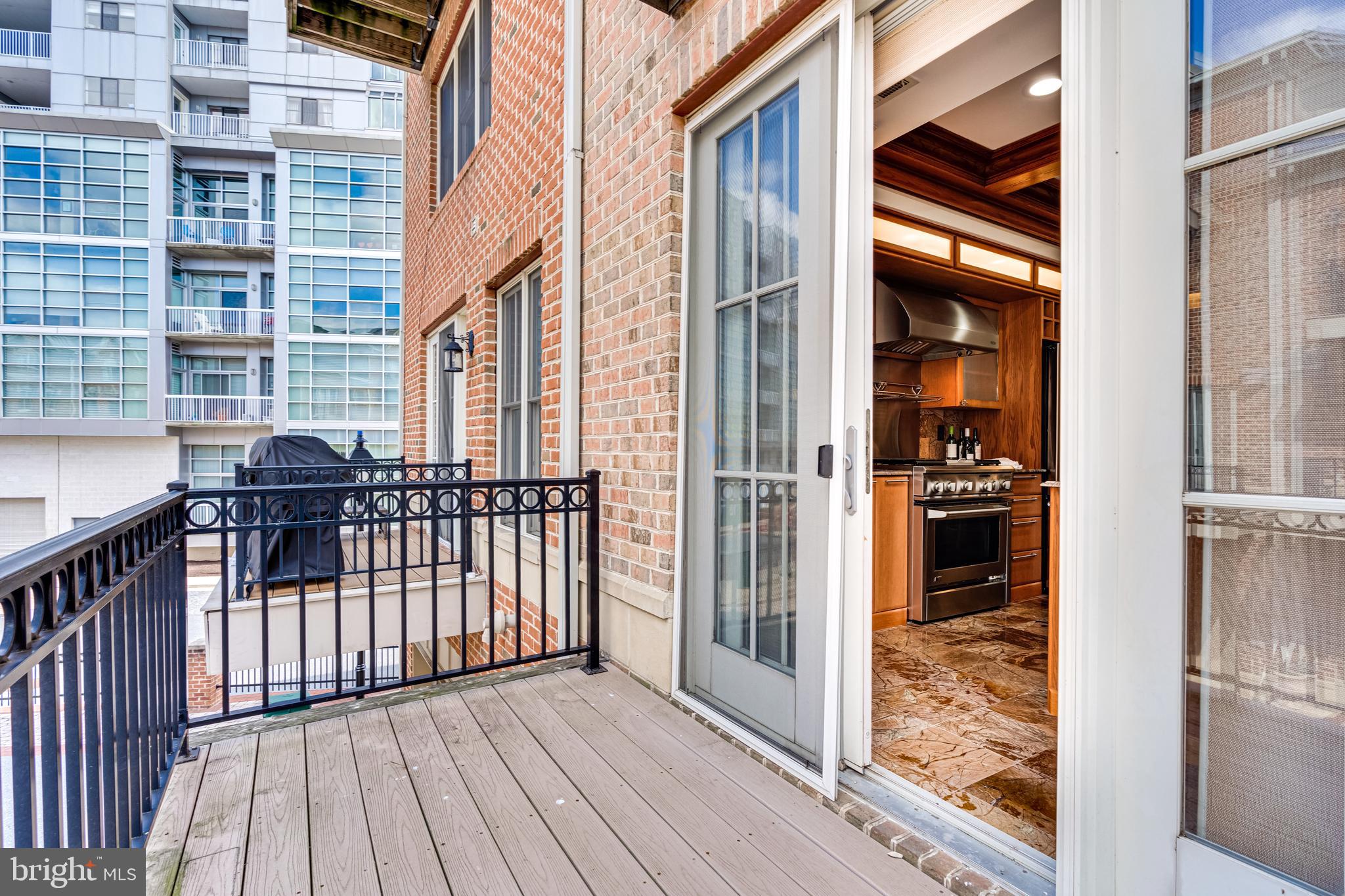 MOORINGS - Residential