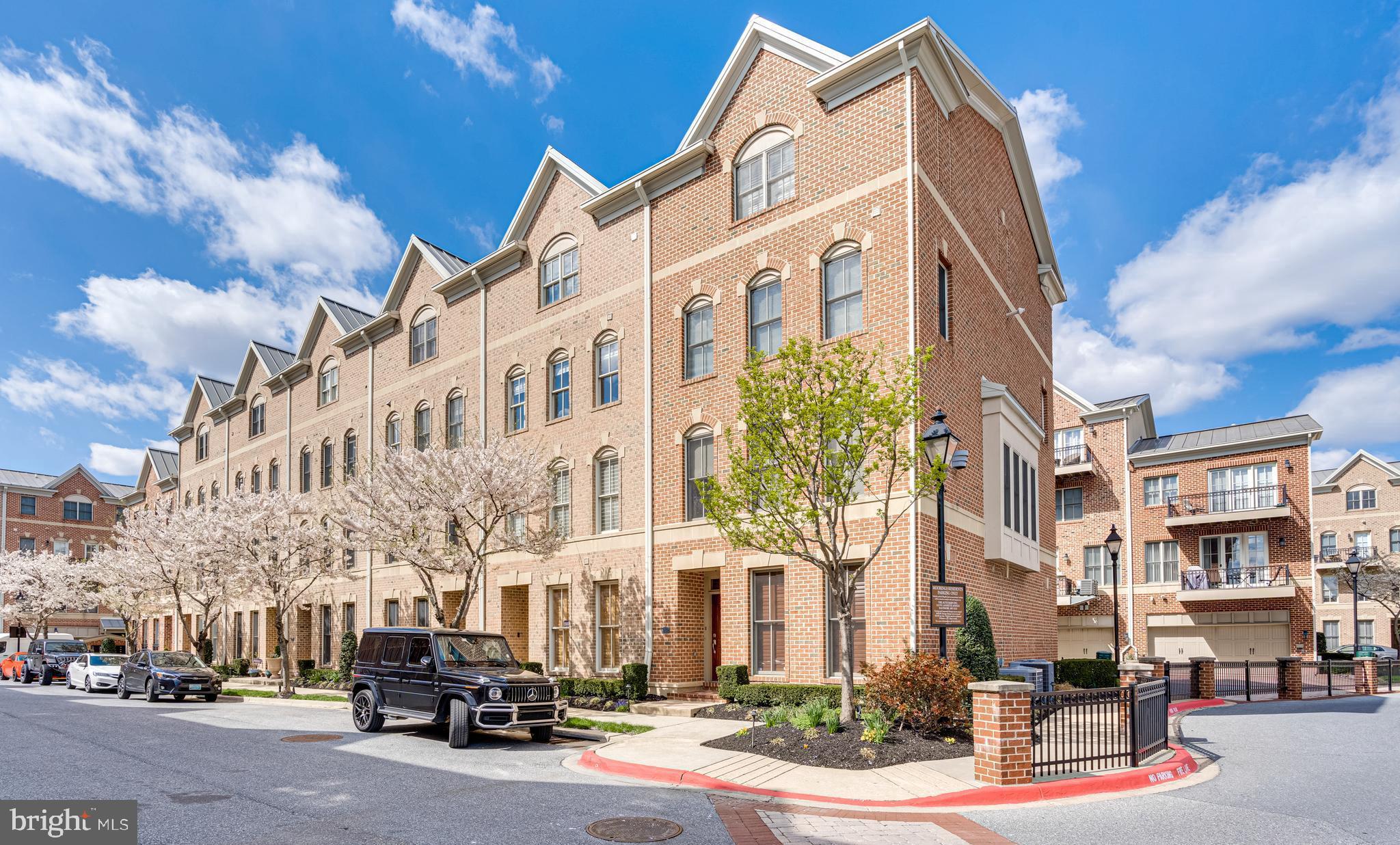 MOORINGS - Residential