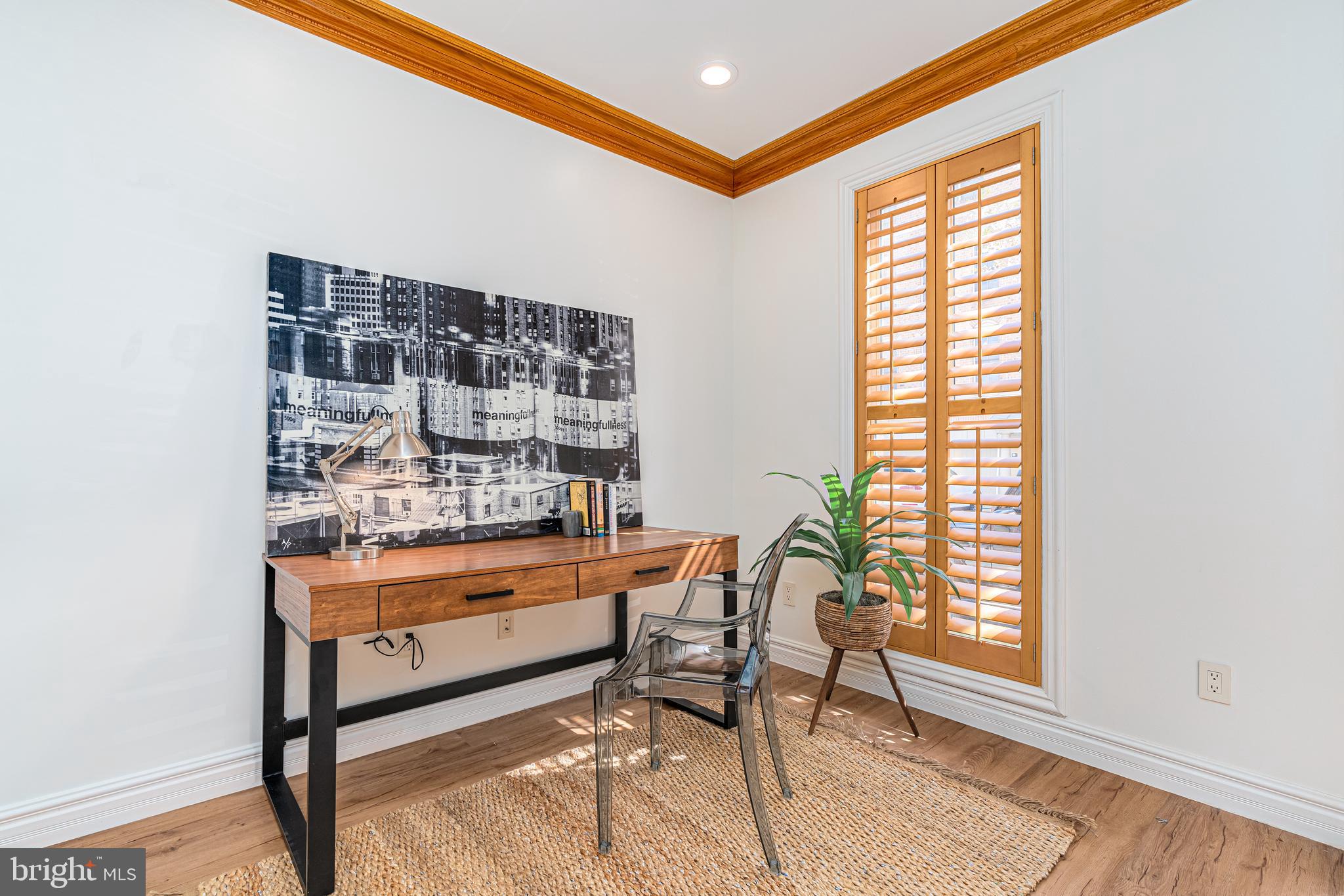 MOORINGS - Residential