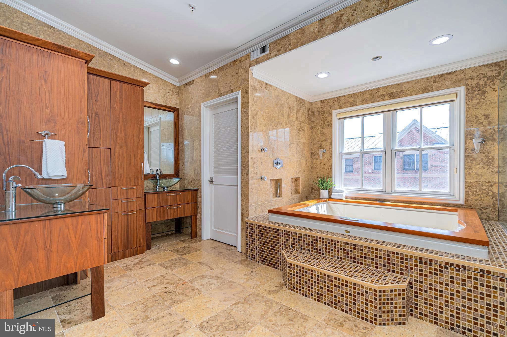 MOORINGS - Residential