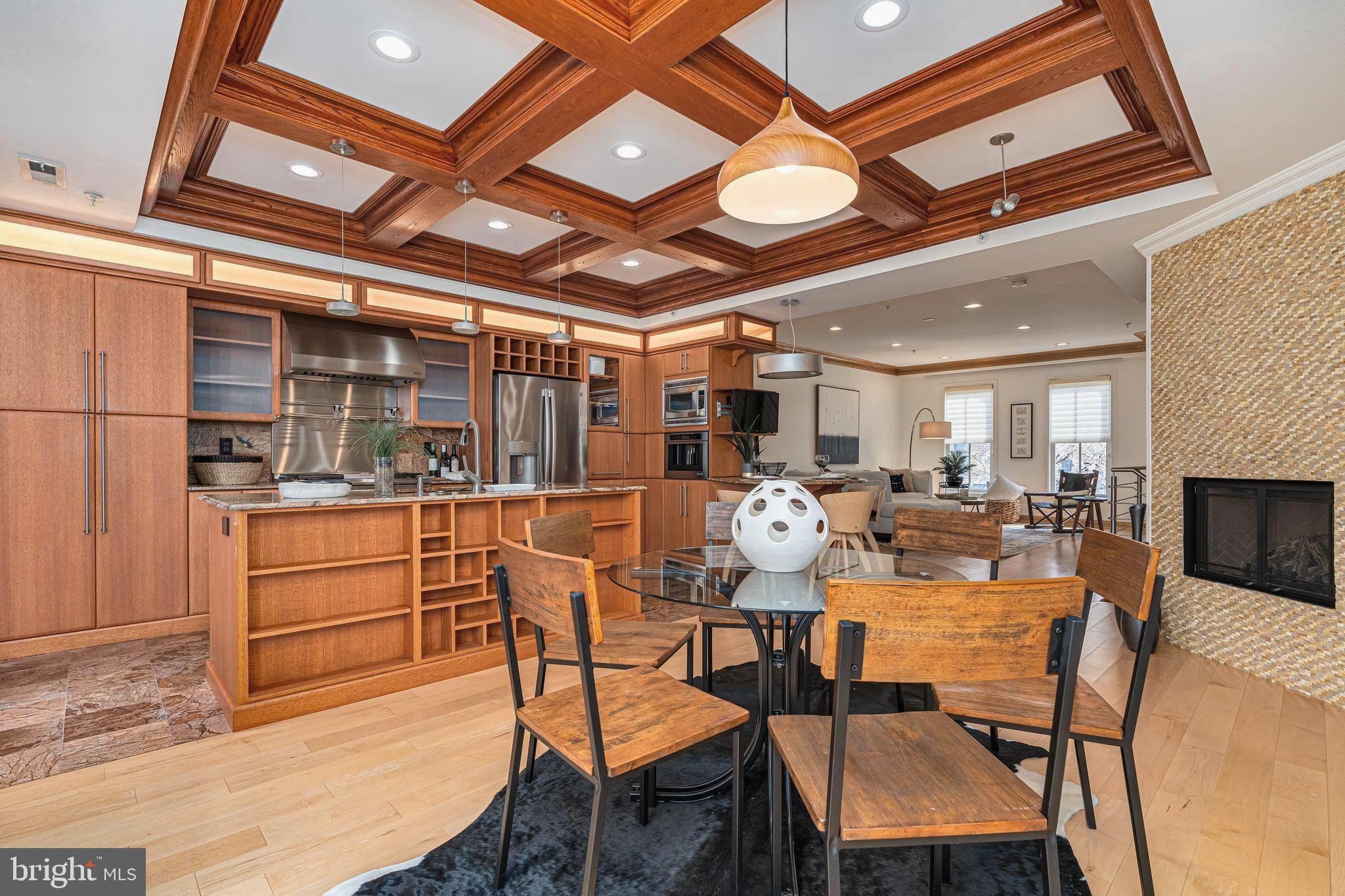 MOORINGS - Residential