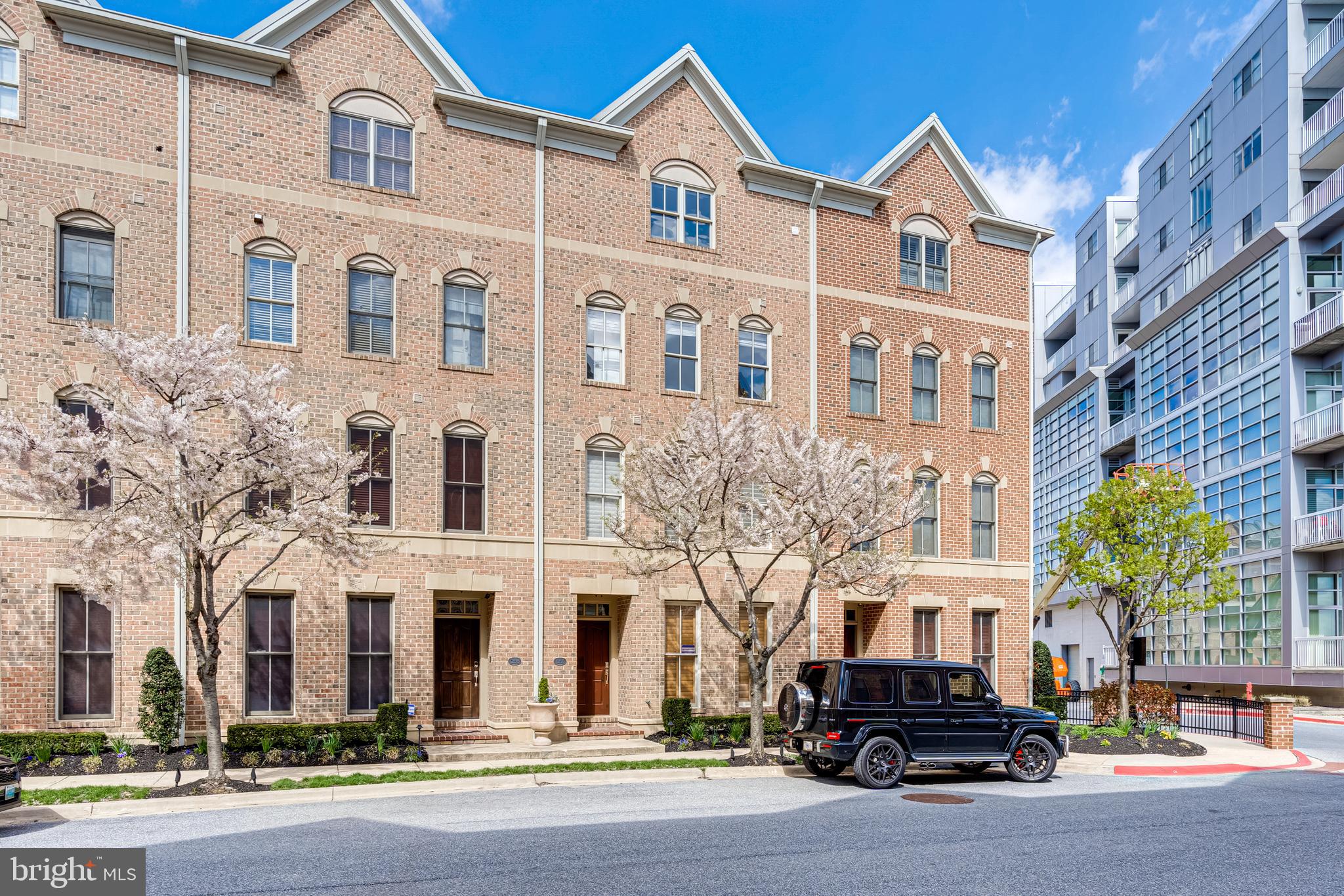 MOORINGS - Residential