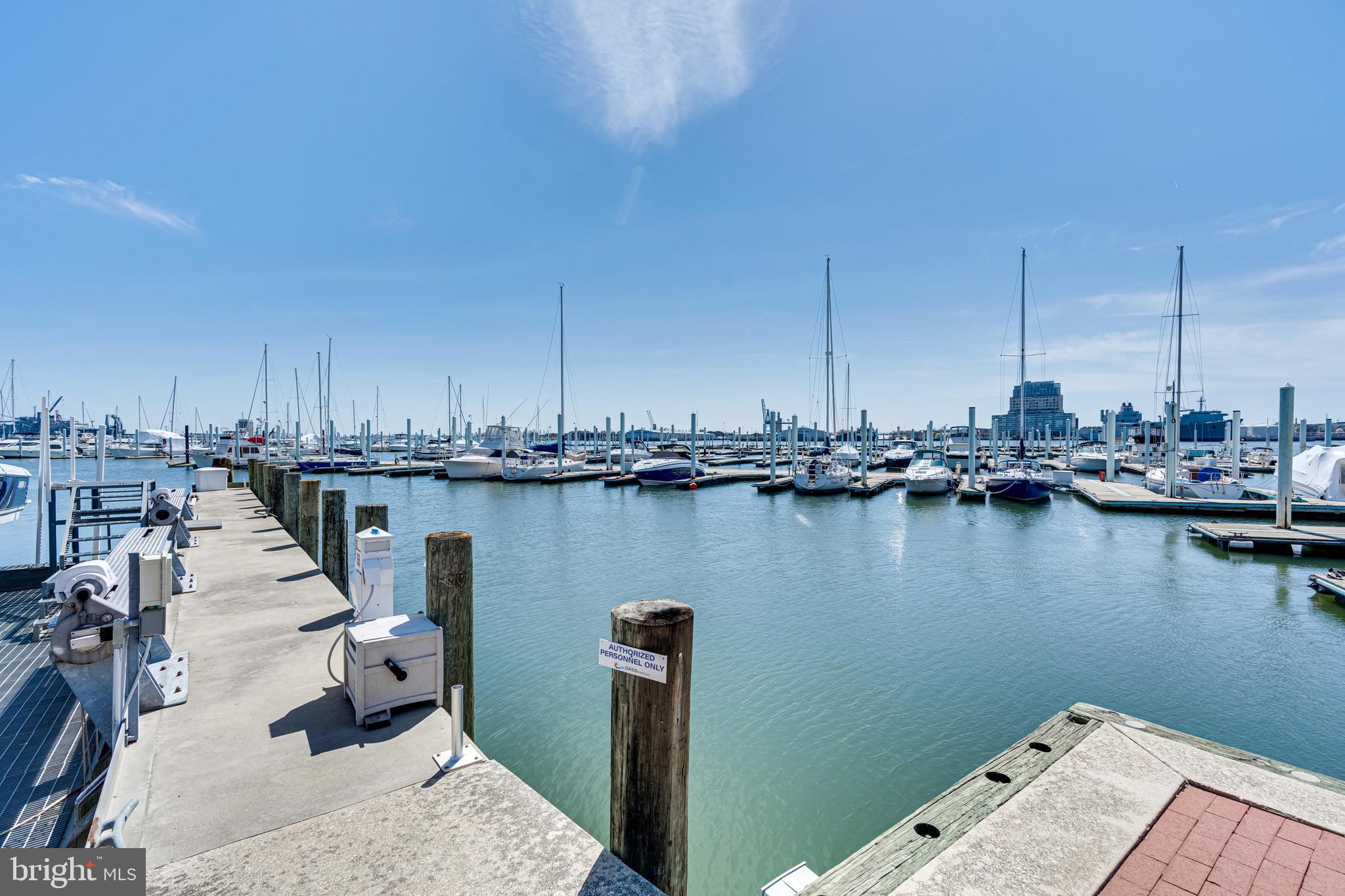 MOORINGS - Residential