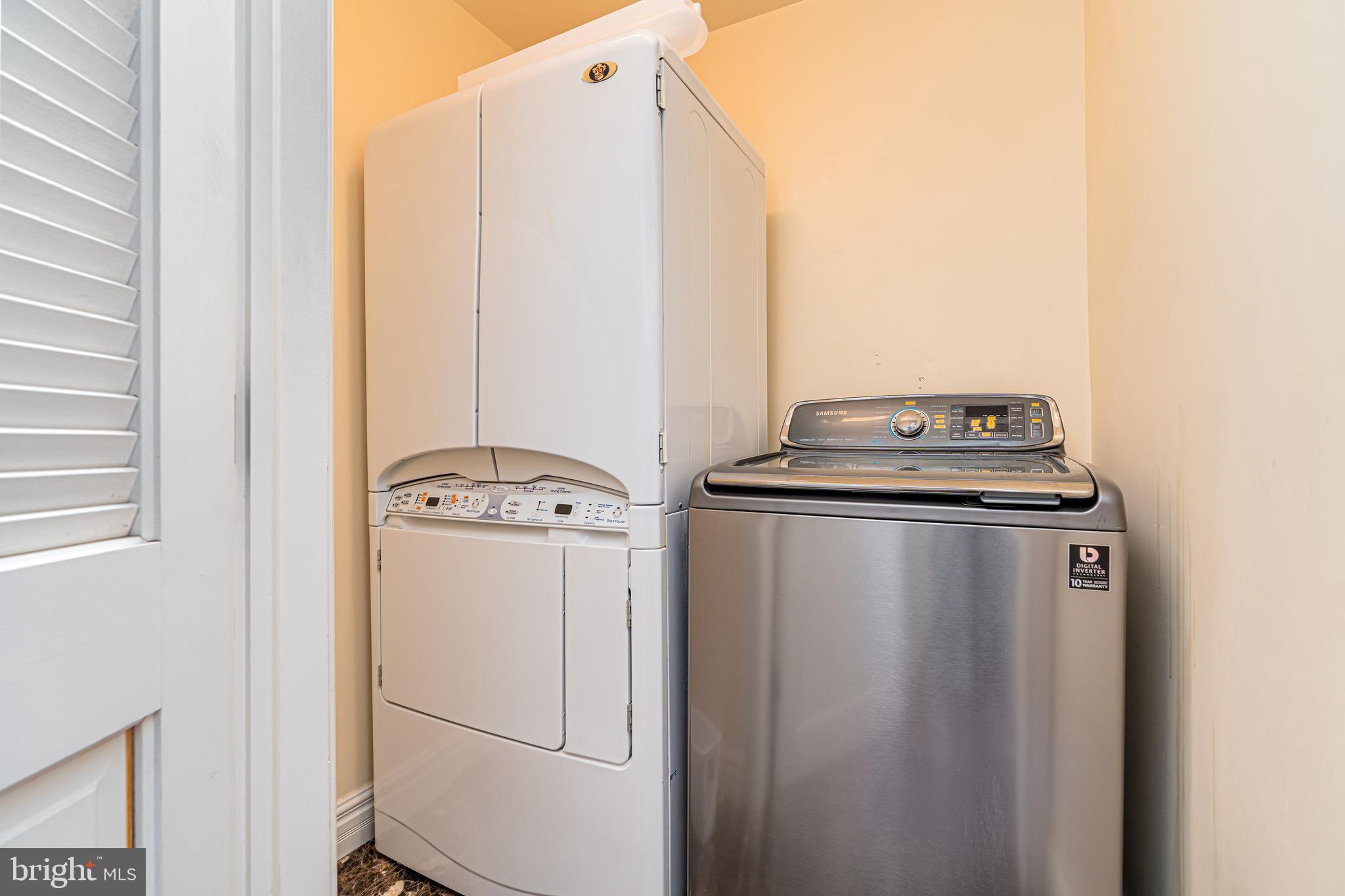 MOORINGS - Residential