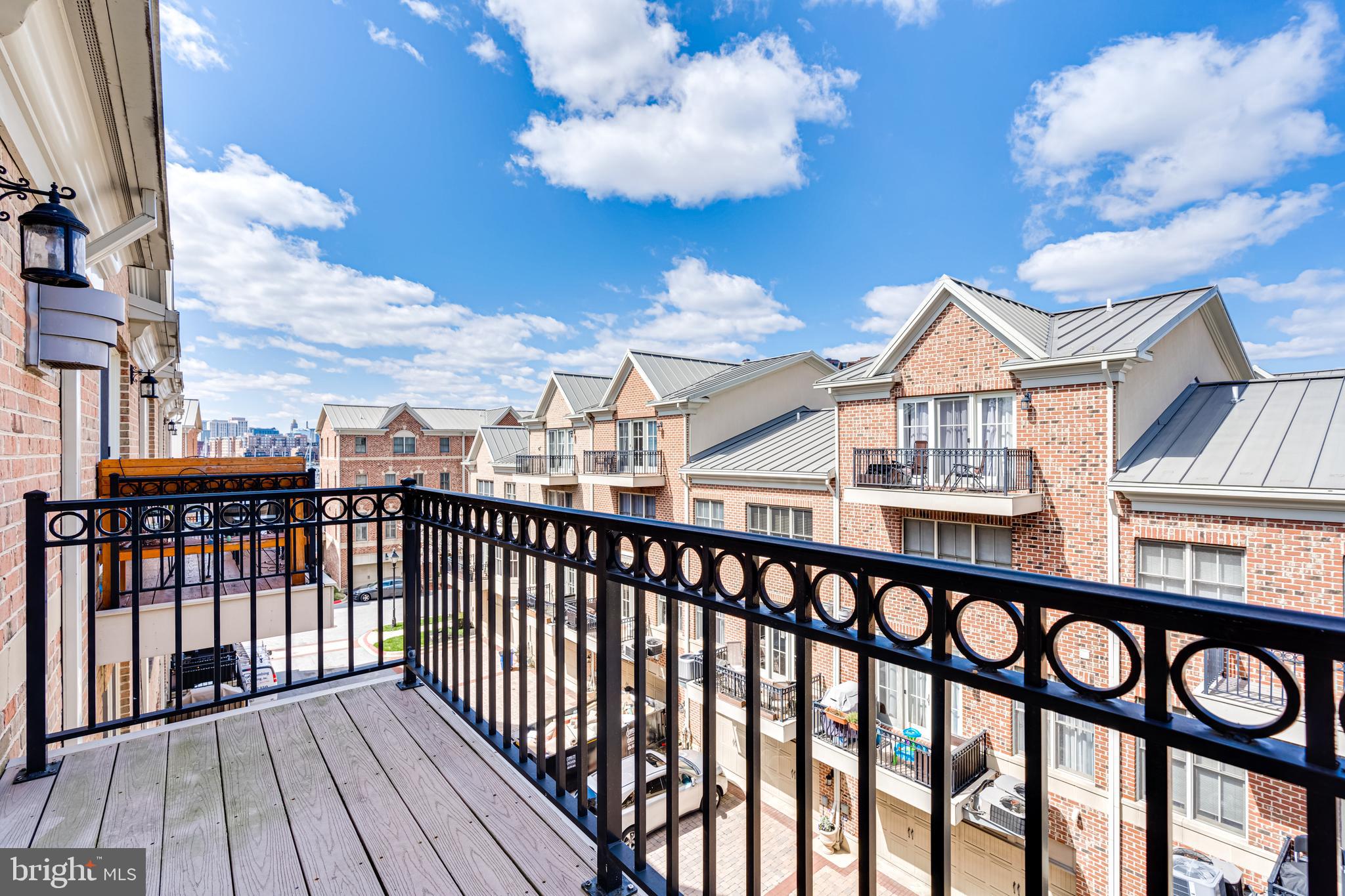 MOORINGS - Residential