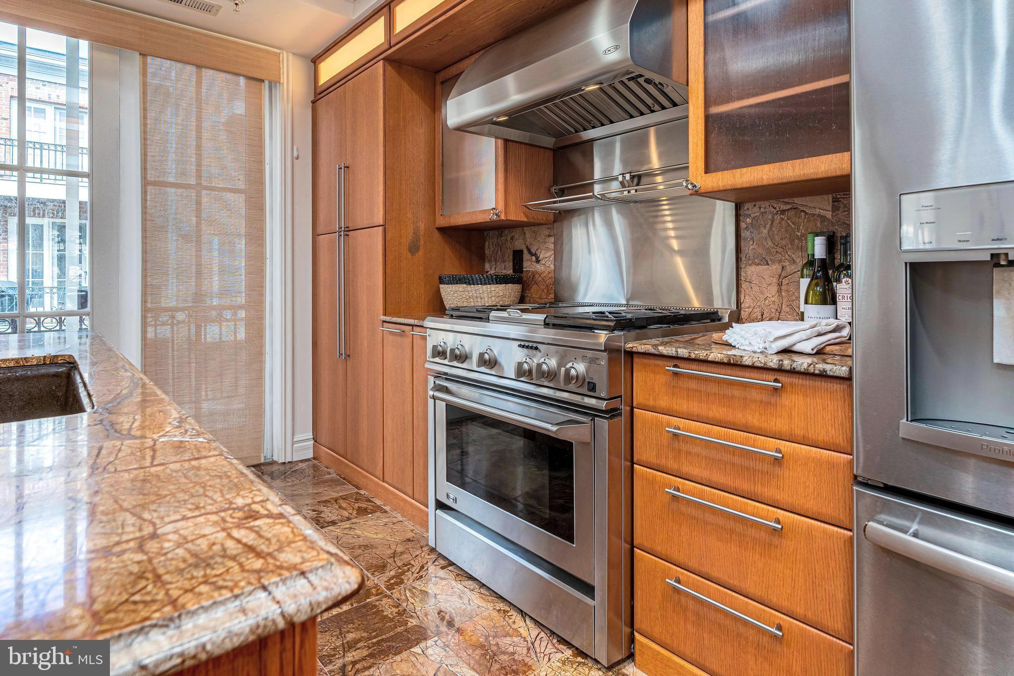 MOORINGS - Residential