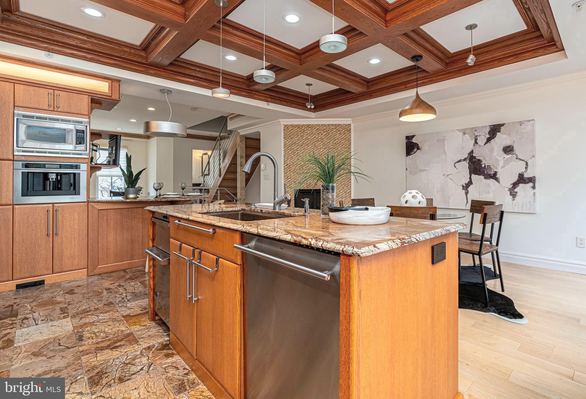 MOORINGS - Residential